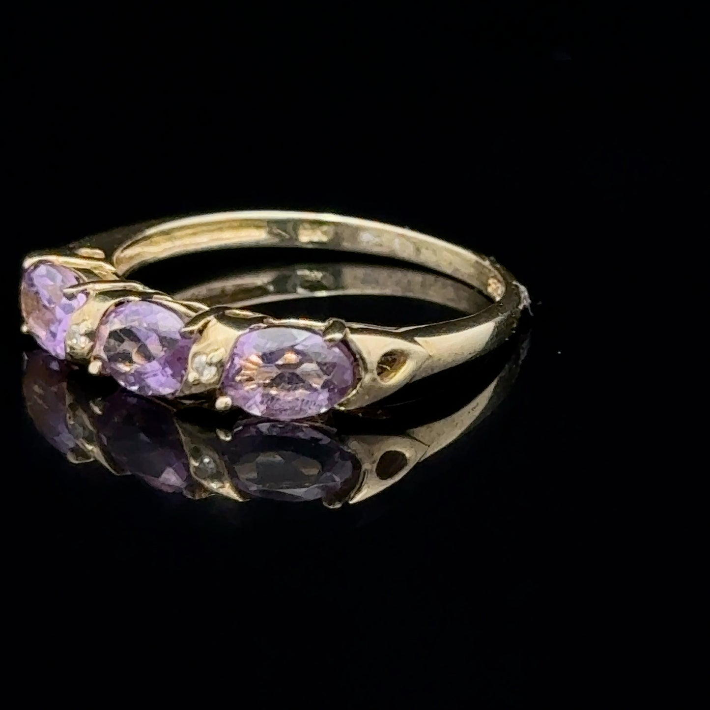 9K Yellow Gold Amethyst & Diamond Band