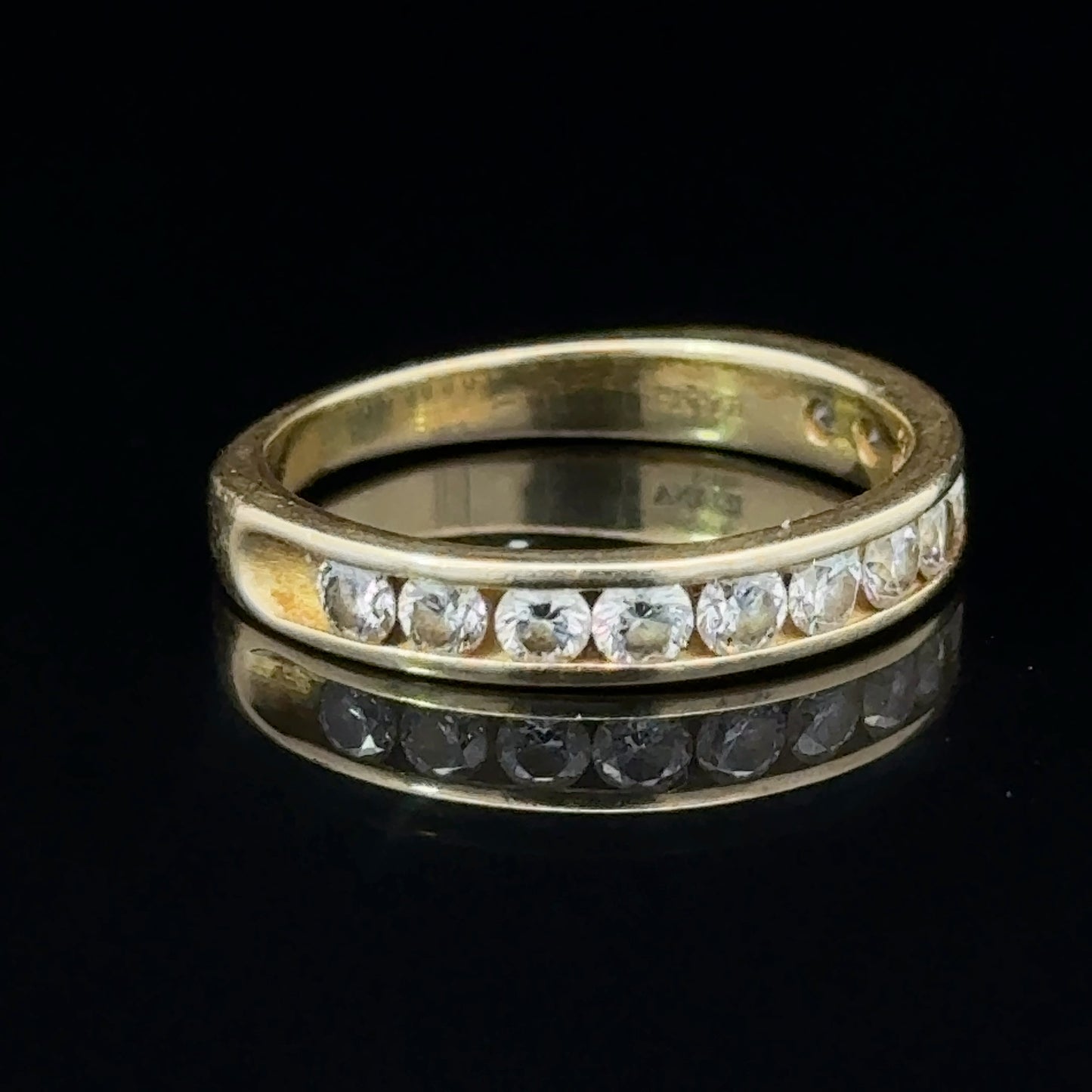 18K Yellow Gold Diamond Eternity Band APPX 0.7 CTS