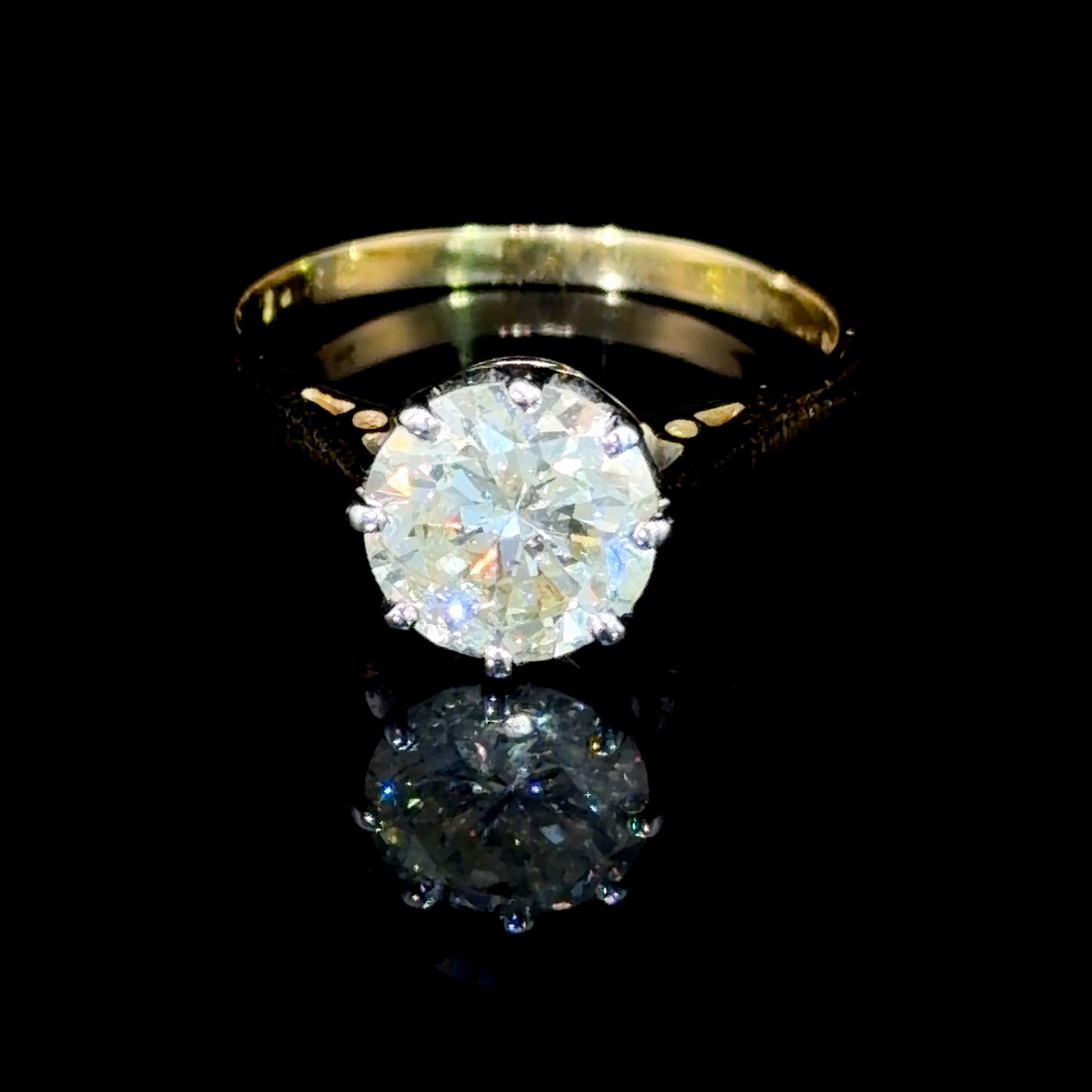 Lovely 18k Diamond Solitaire Ring of 1.88 Cts I1 L Colour