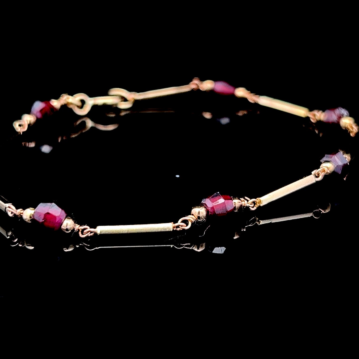 9K Yellow Gold & Garnet Bracelet