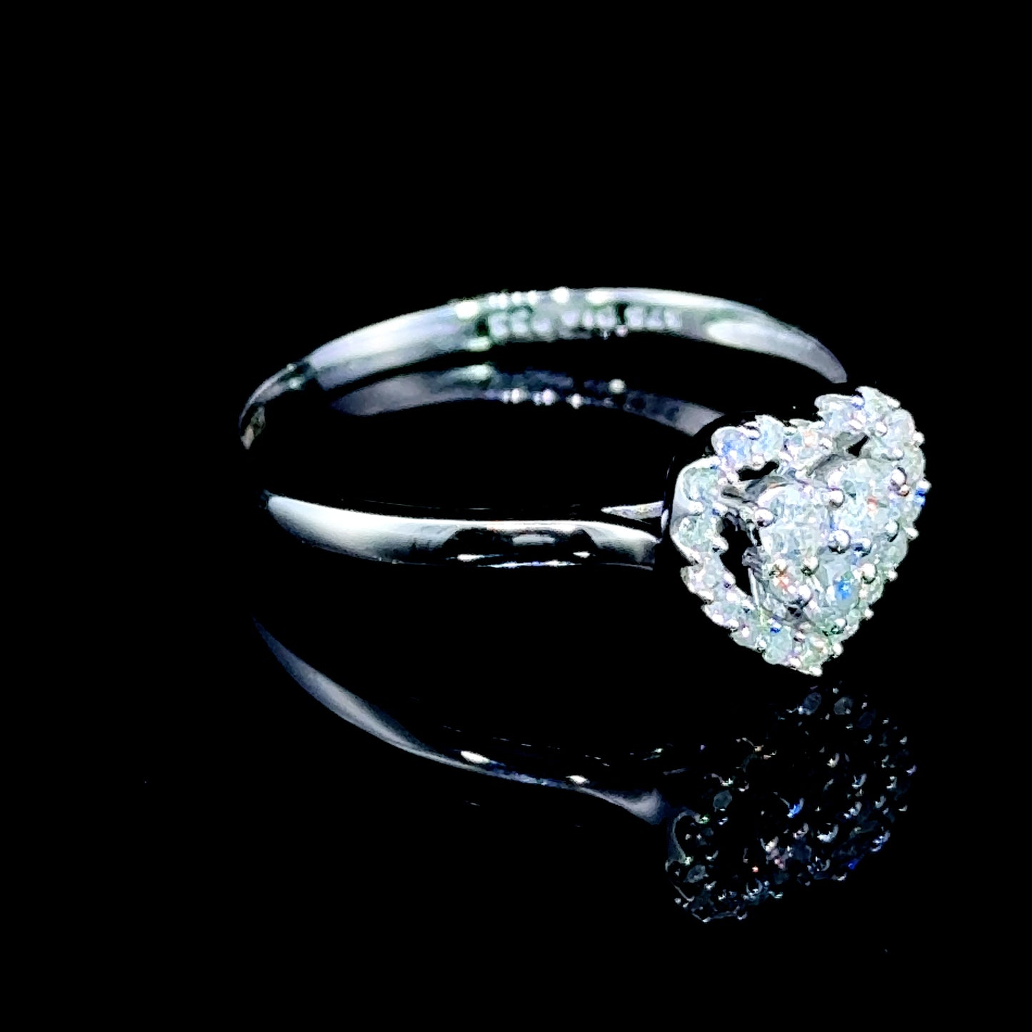 9K White Gold Diamond Heart Halo Ring APPX 0.33 CTS