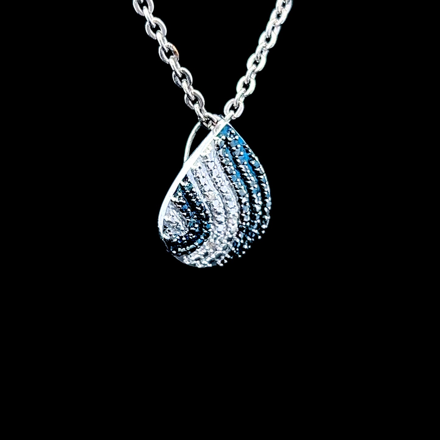 Silver Pendant With Diamonds