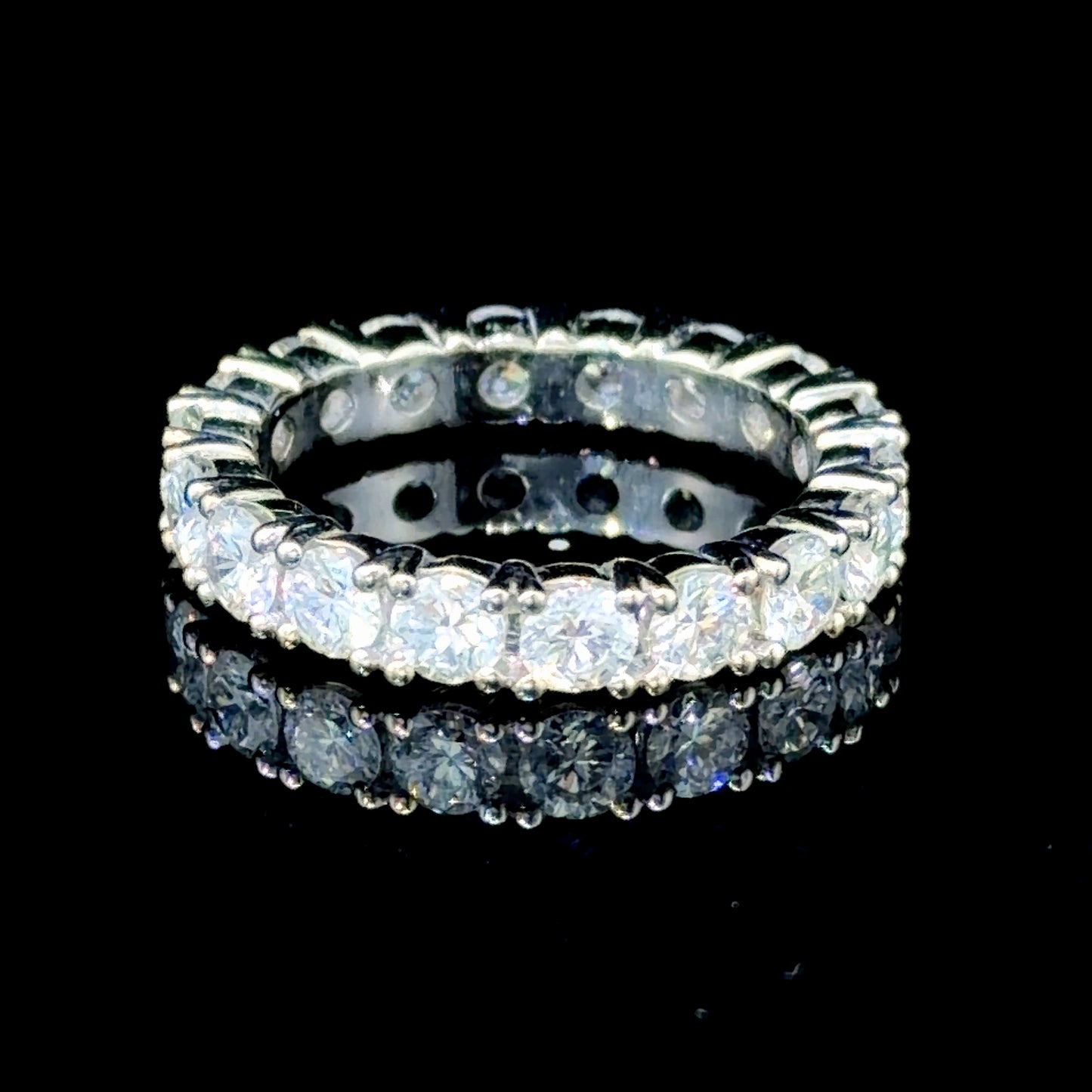 Wonderful Platinum Round Cut Diamond Eternity Ring 2.2 Cts