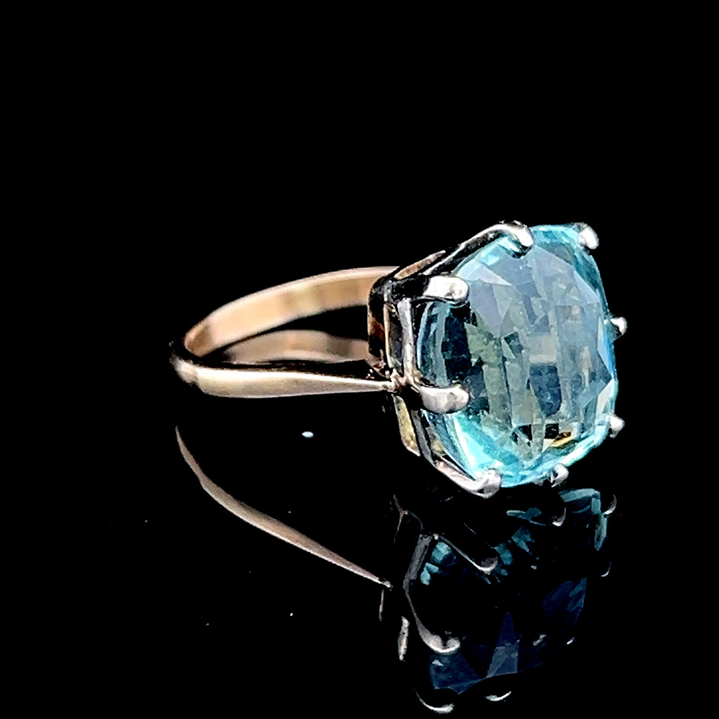 9K Yellow Gold Aquamarine Solitaire Ring