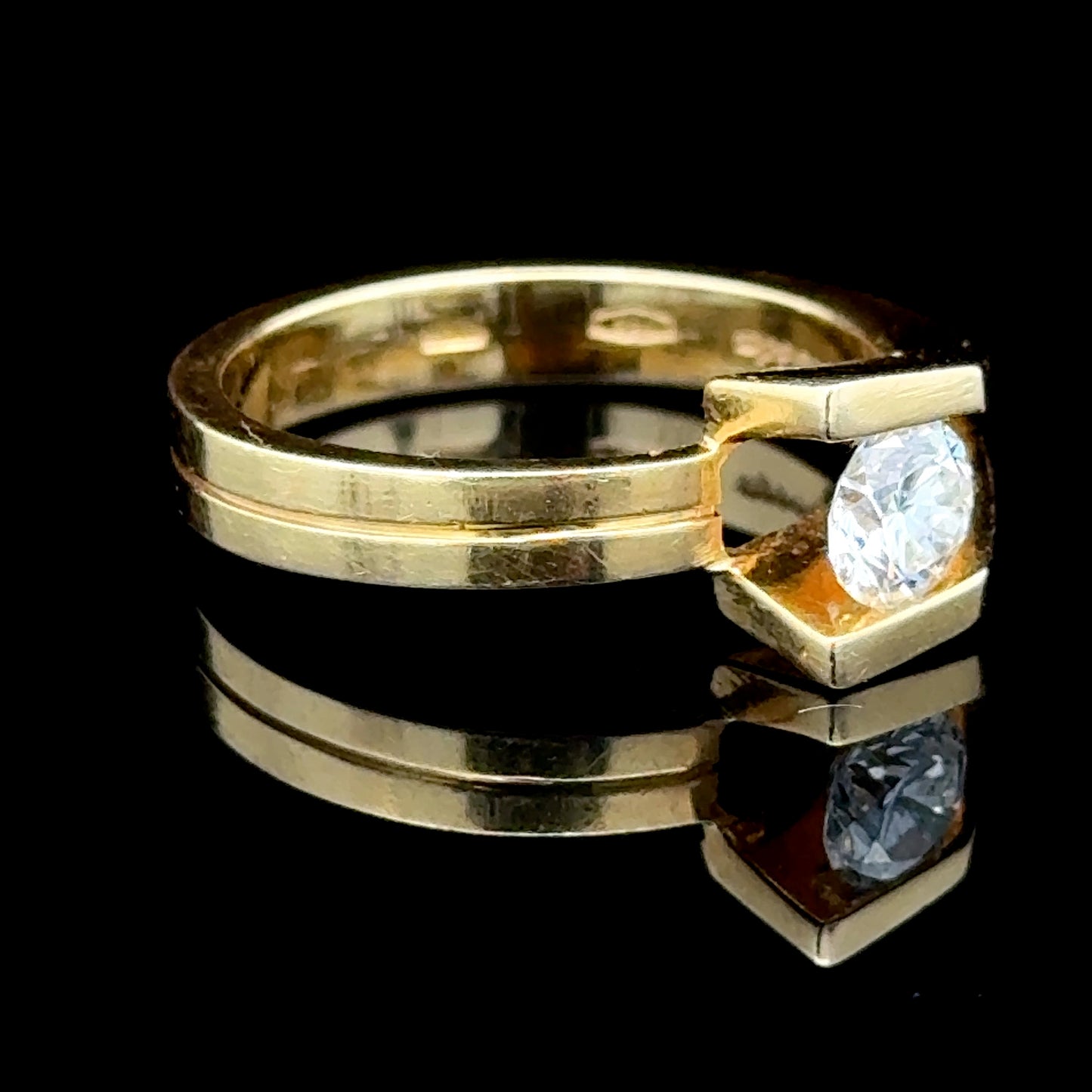 18K Yellow Gold Modern Tension Set E-F VS1-2 APPX 0.5 CTS