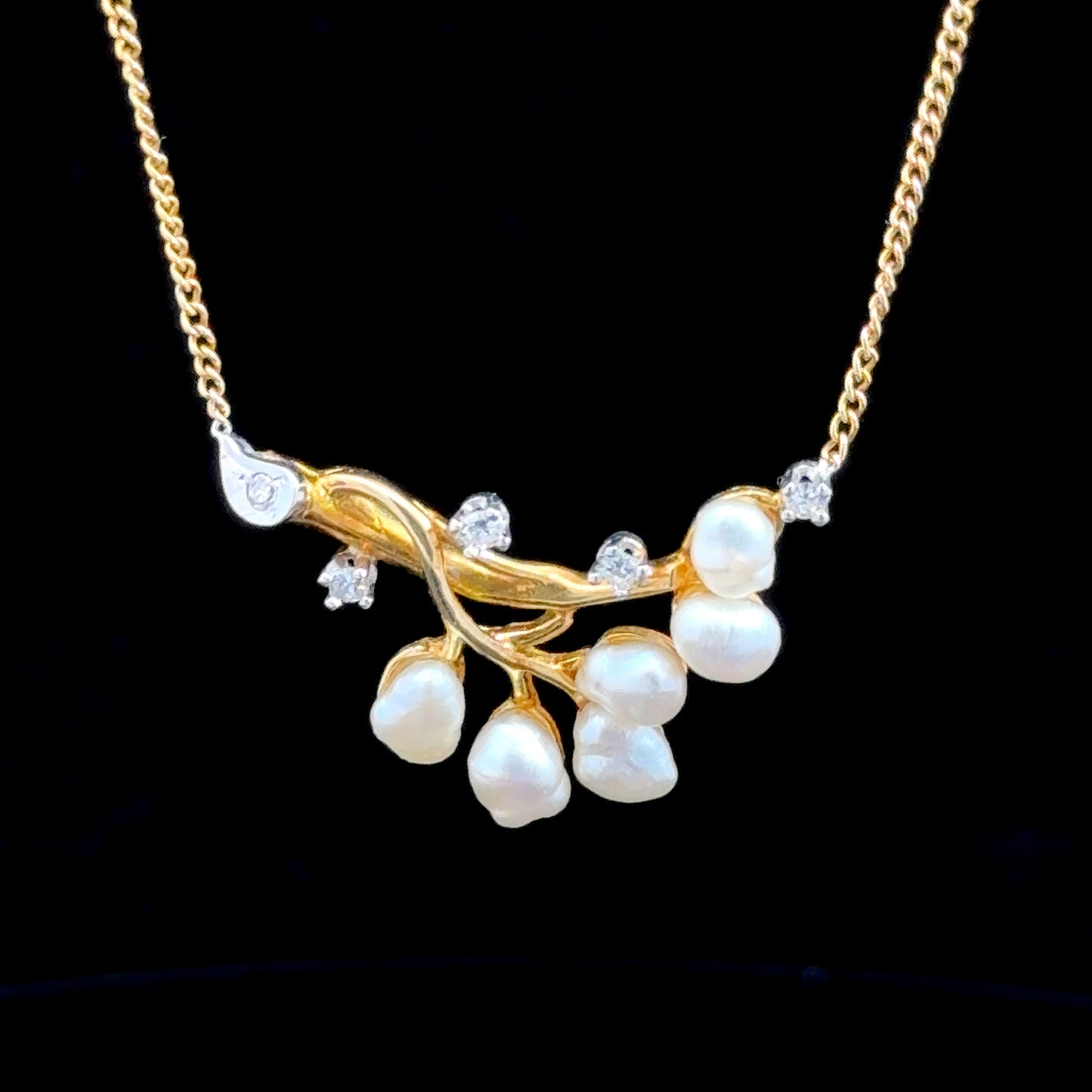 18K Yellow Gold Pearl & Diamond Necklace