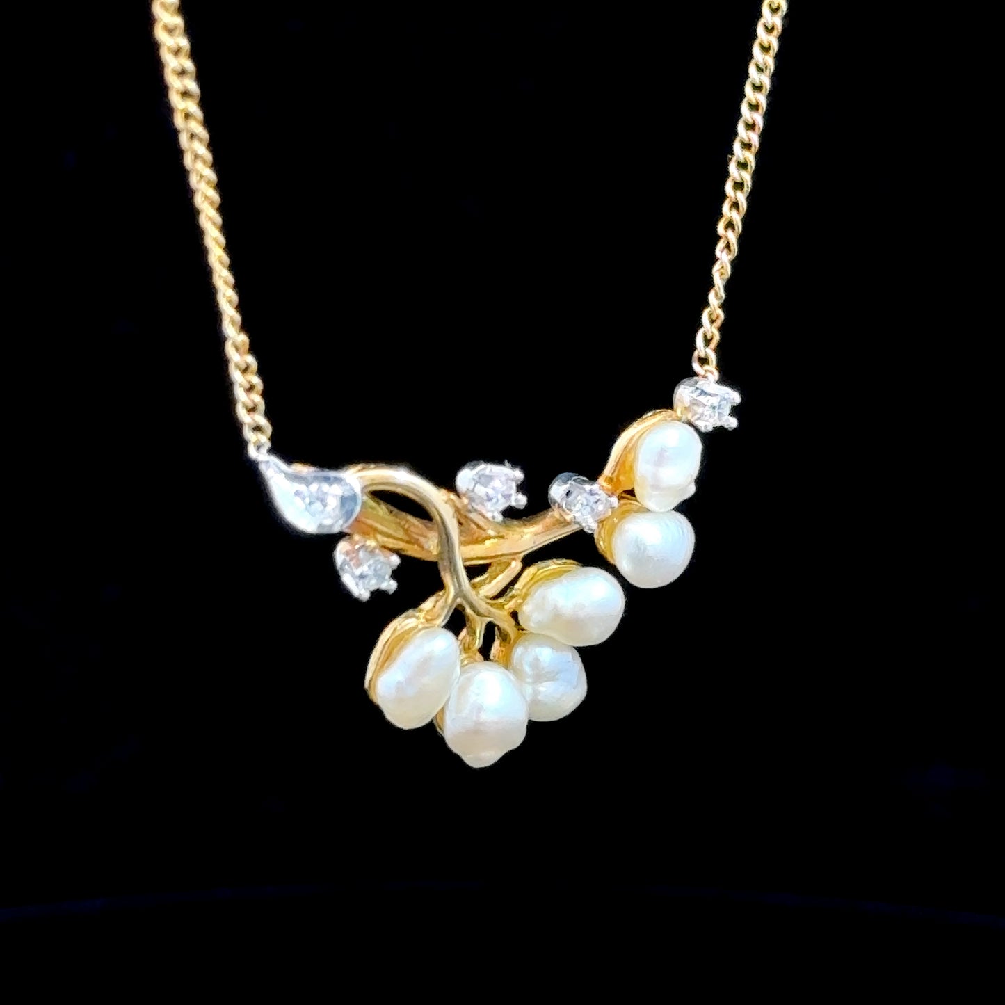 18K Yellow Gold Pearl & Diamond Necklace