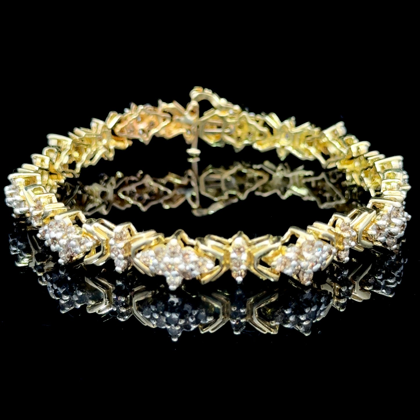 18K Yellow Gold Diamond Bracelet In Fitted Case
