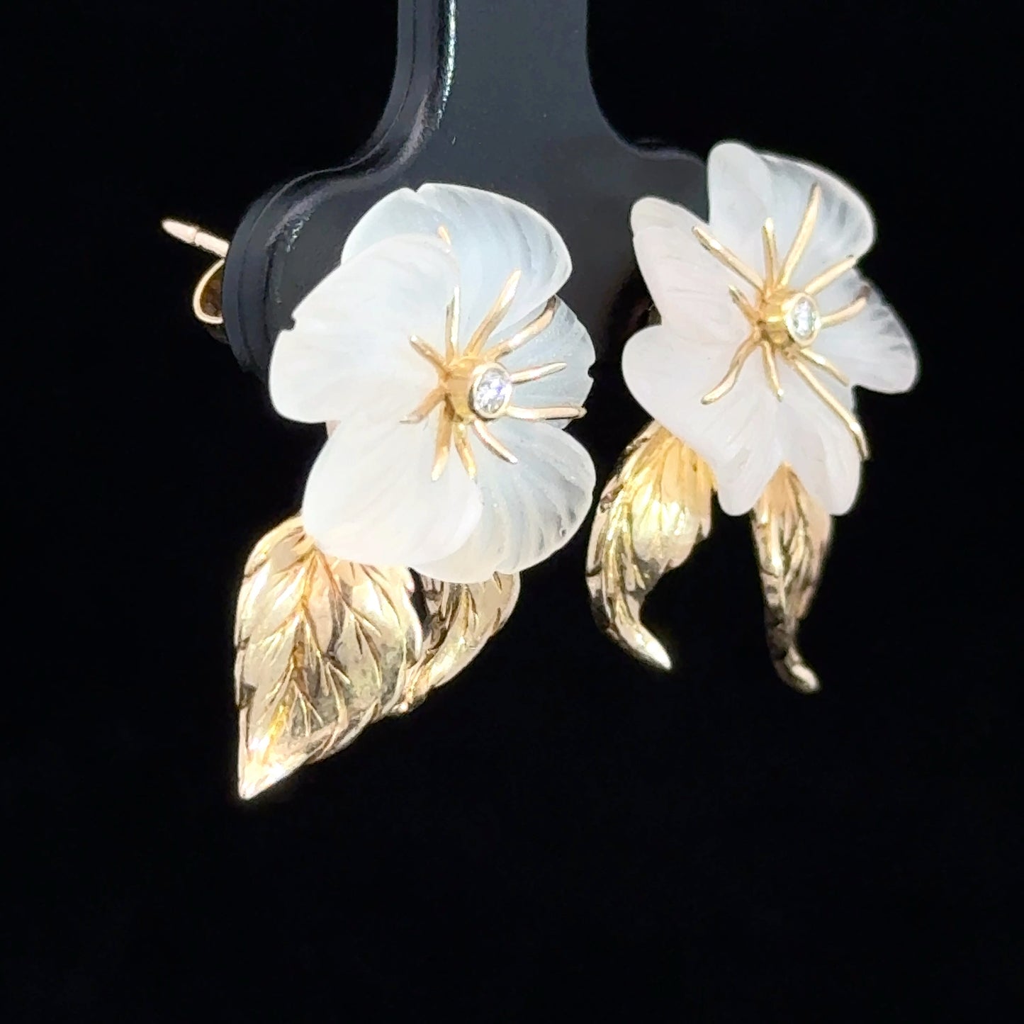 Elegant 14K Gold Floral Earrings