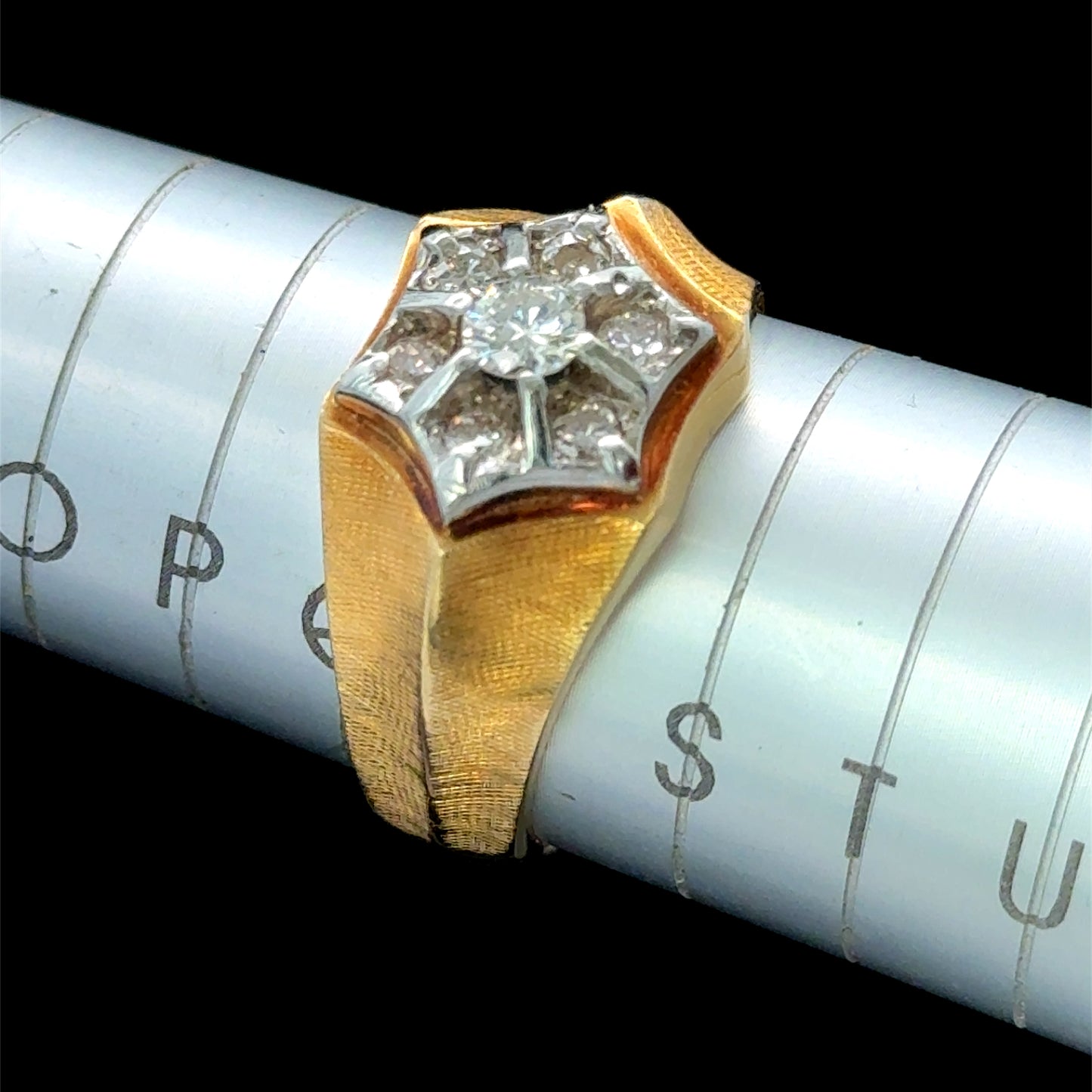 18K Yellow Gold Mans Diamond Daisy Ring