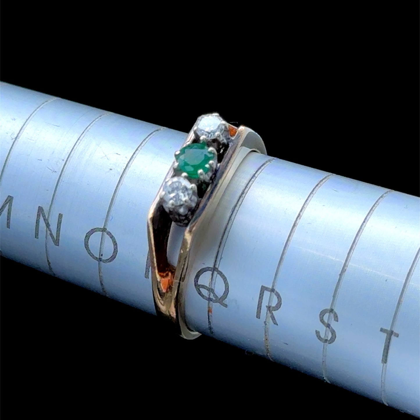 18K Yellow Gold Diamond & Emerald 3 Stone Ring