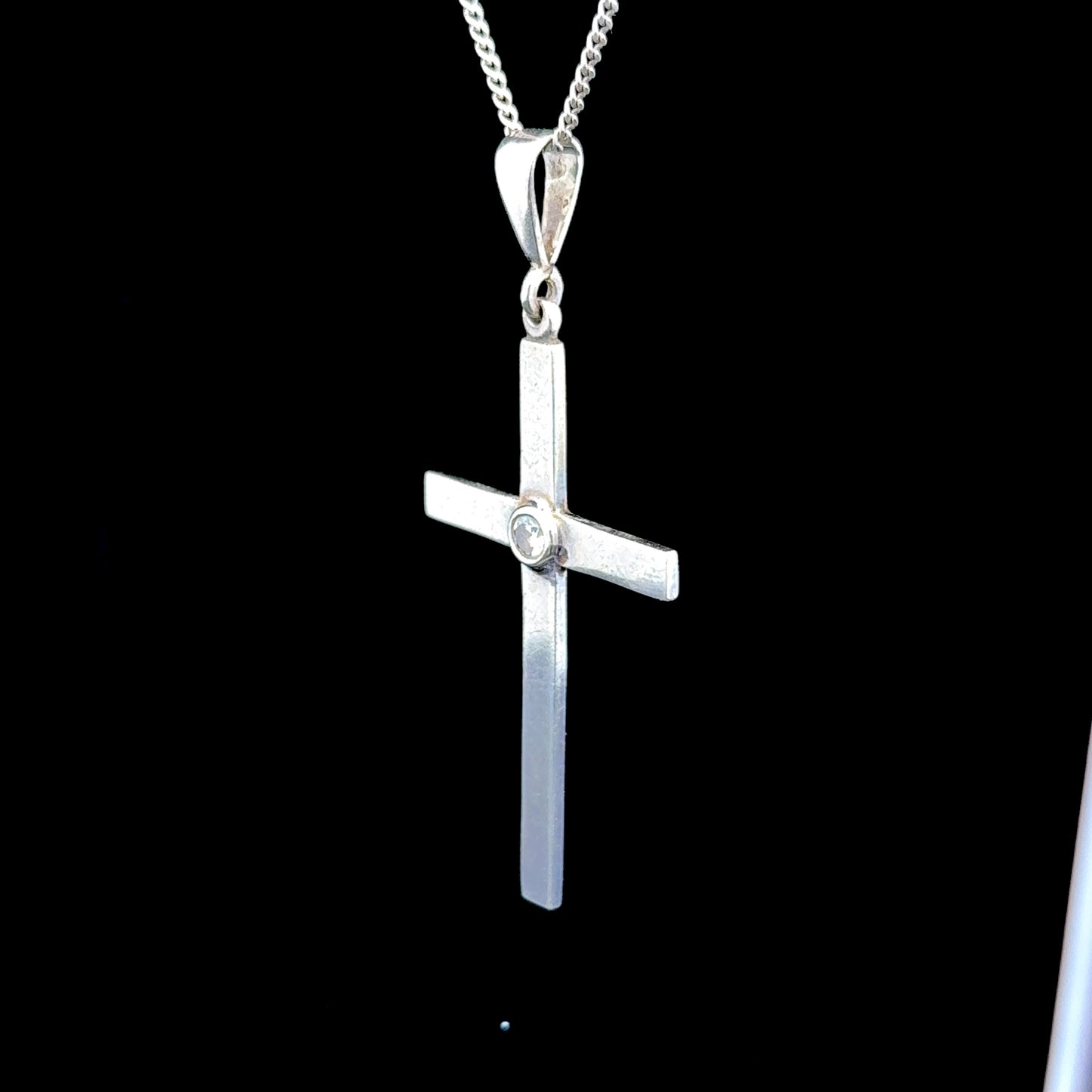 9K White Gold Diamond Cross 0.25 CTS
