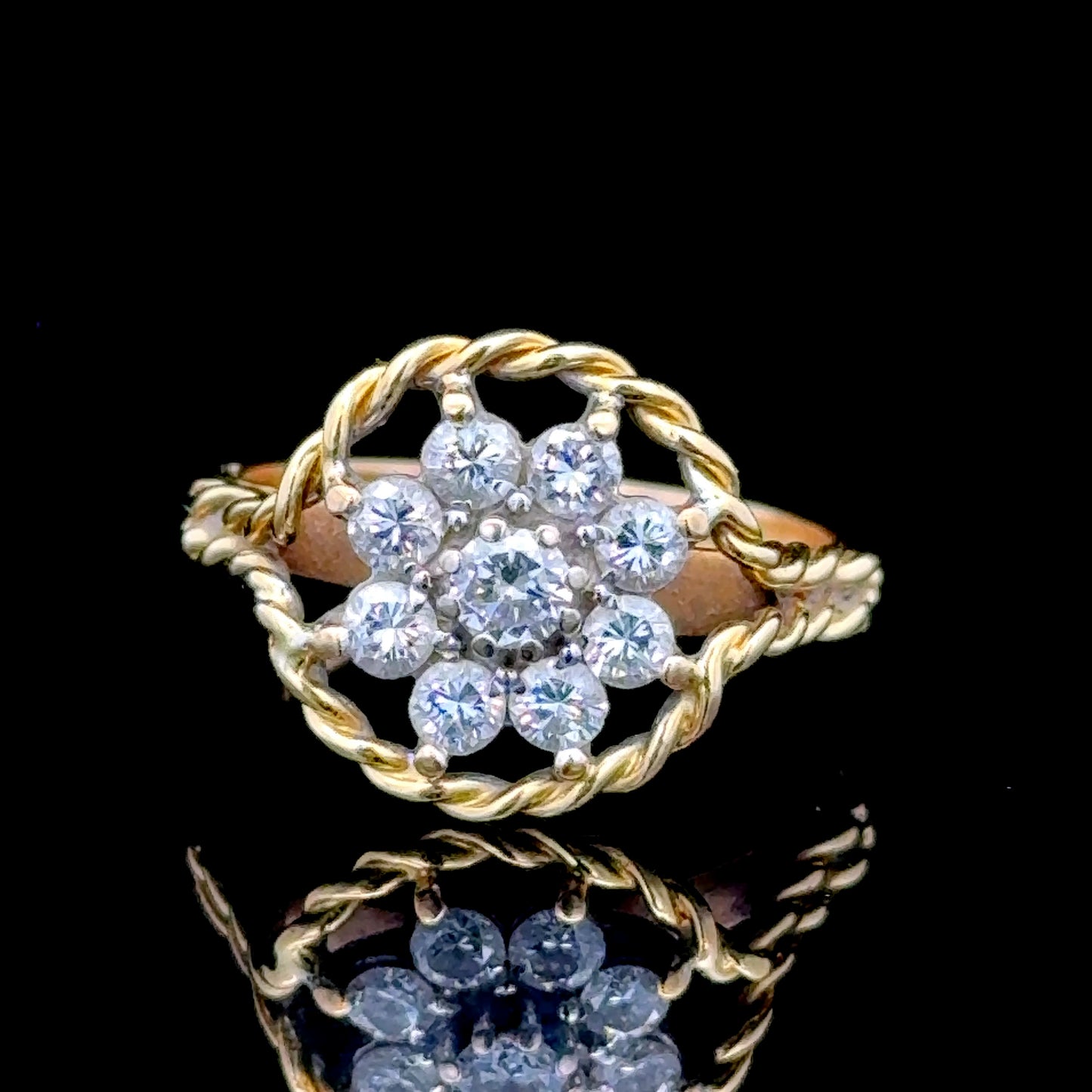 18K Yellow Gold Rope Edged Diamond Cluster Ring