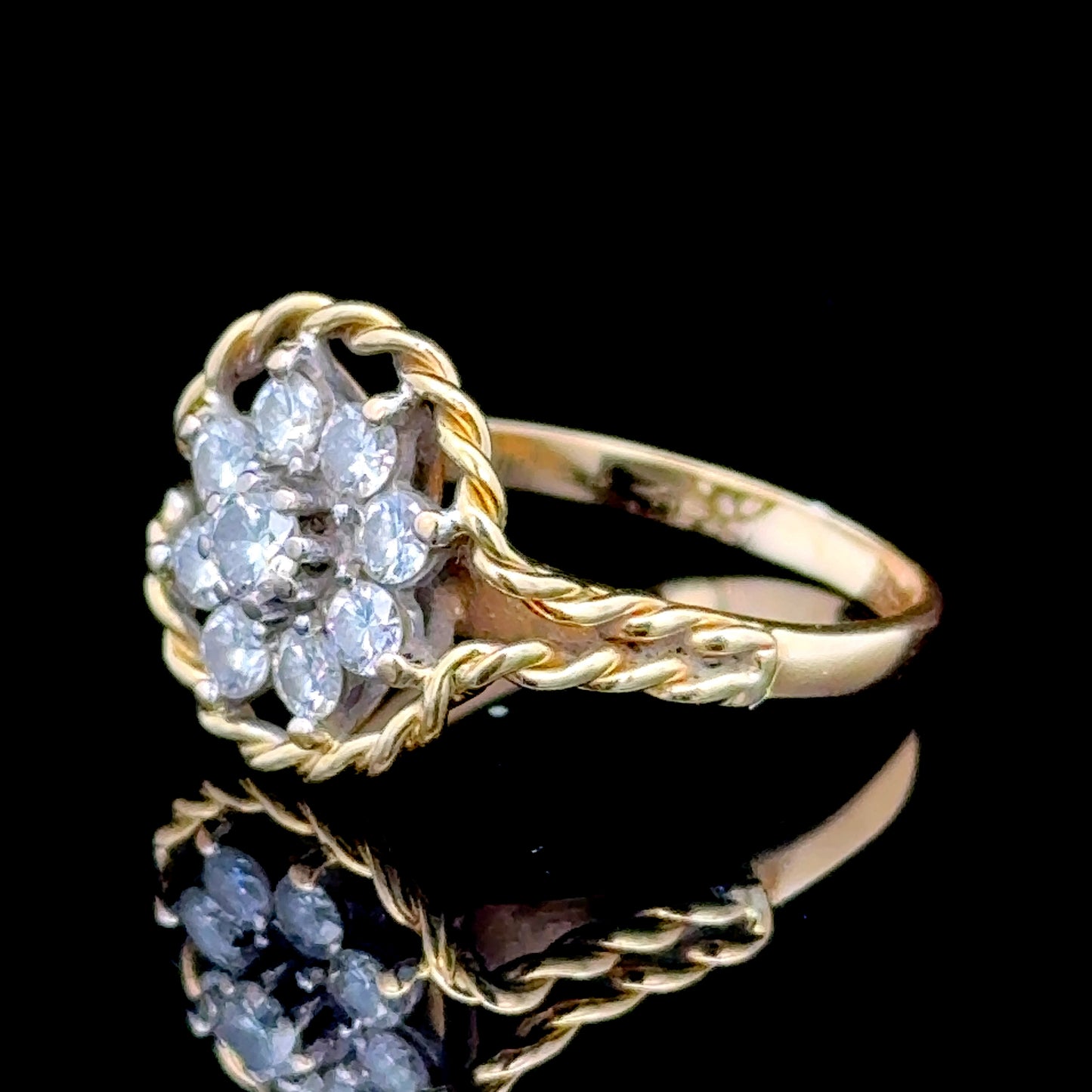 18K Yellow Gold Rope Edged Diamond Cluster Ring