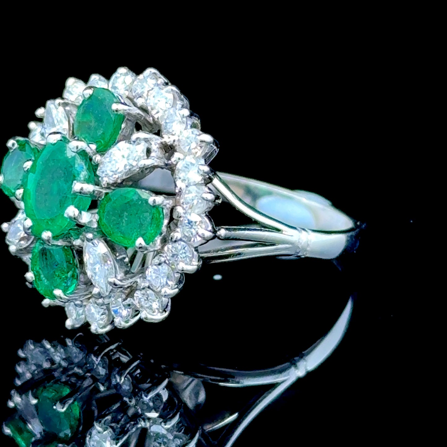 18K White Gold Emerald & Diamond Cluster Ring