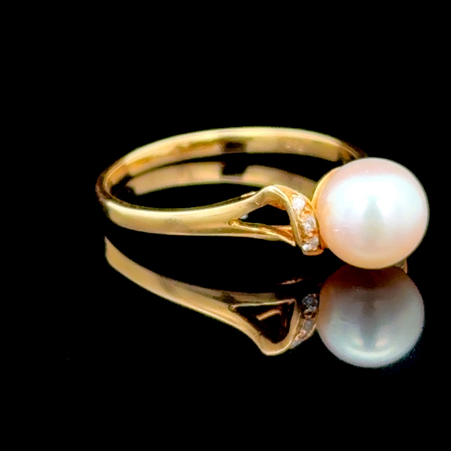 18K Yellow Gold Pearl & Diamond Ring 2.09 GMS