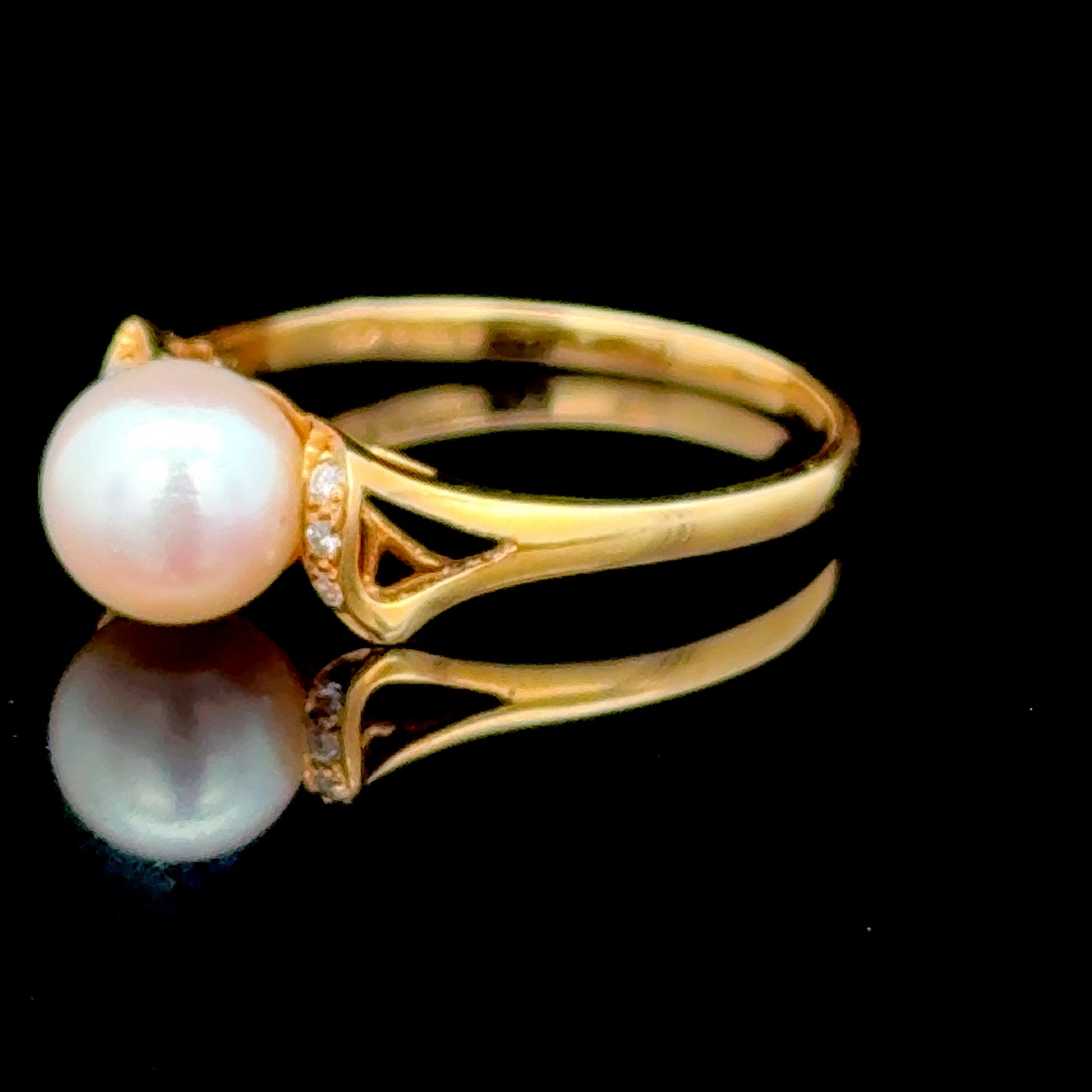 18K Yellow Gold Pearl & Diamond Ring 2.09 GMS