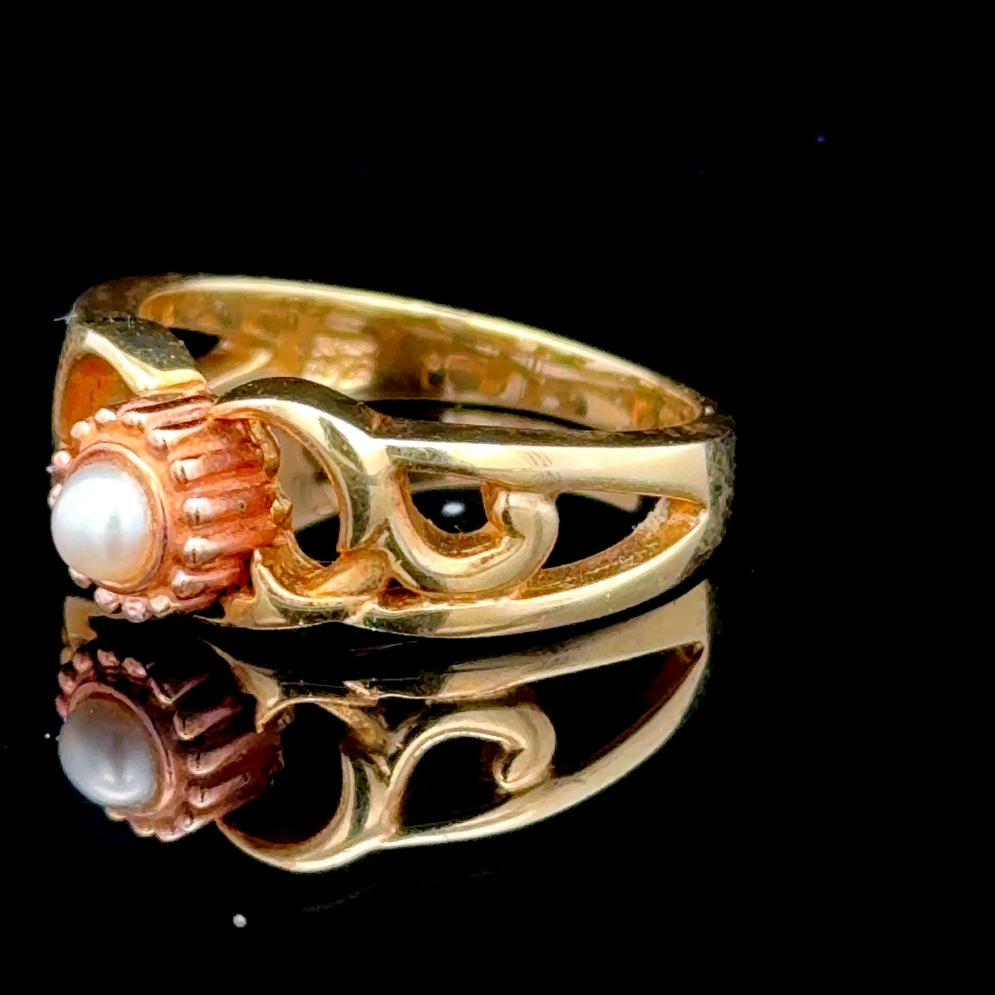 9K Yellow Gold Clogau Pearl Ring
