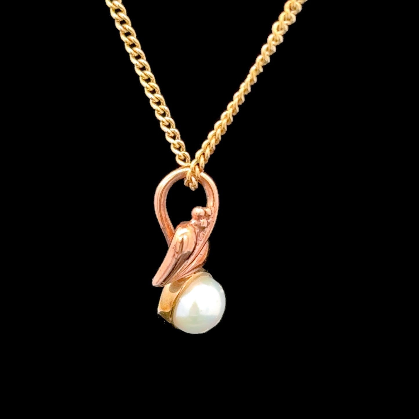 9K Yellow Gold Clogau Pearl Pendant & Chain