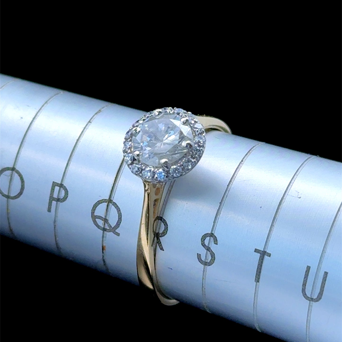 18K Yellow Gold Diamond Halo Ring APPX 1.0 CTS Total 0.85 CTS Centre