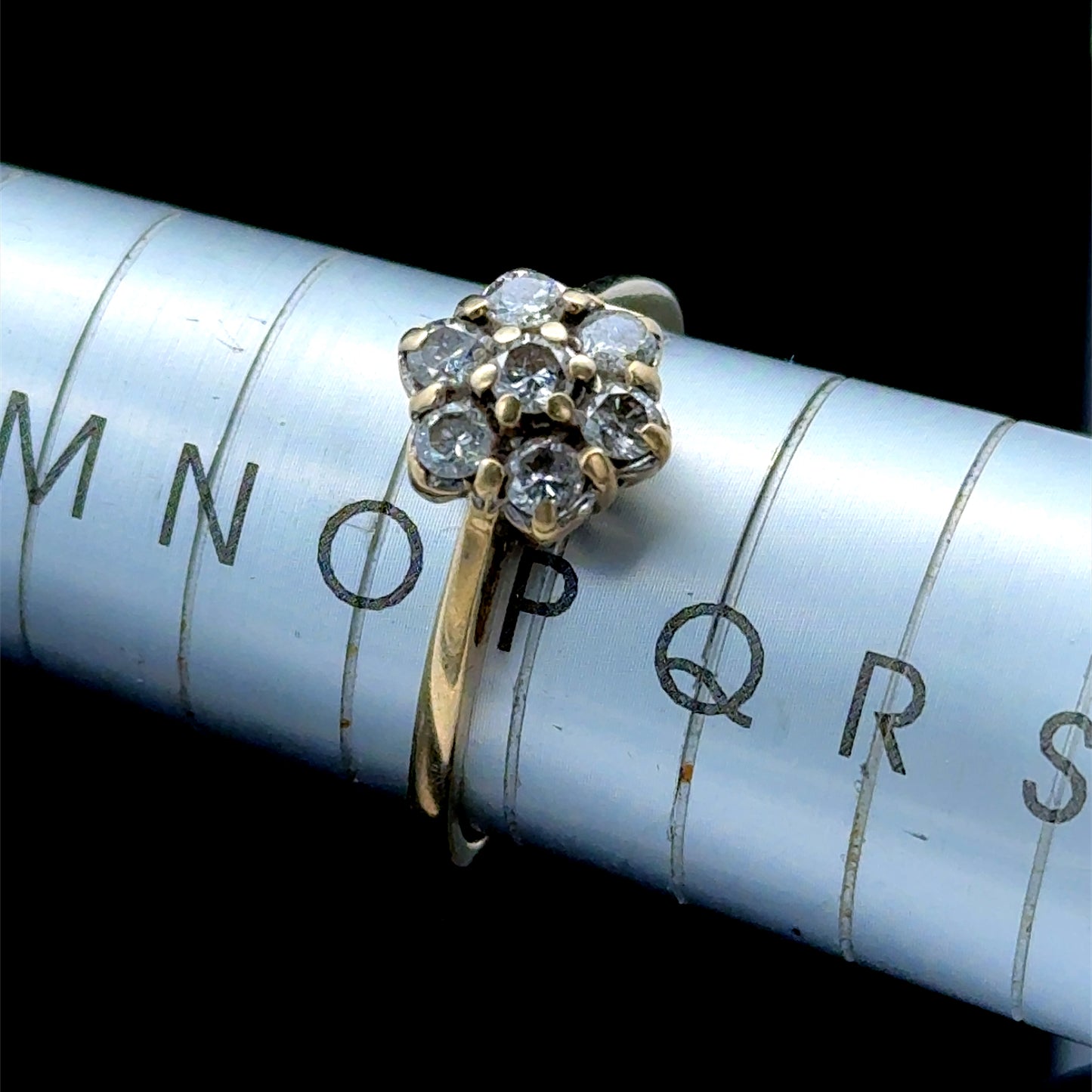 9K Yellow Gold Diamond Daisy Ring APPX 0.5 CTS