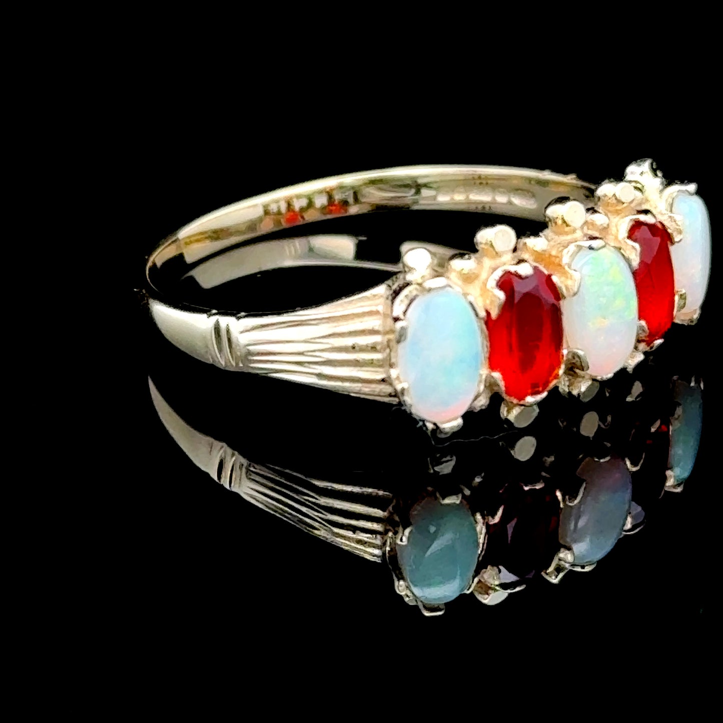 9K Gold opal & Fire Opal 5 Stone Ring Size P1/2