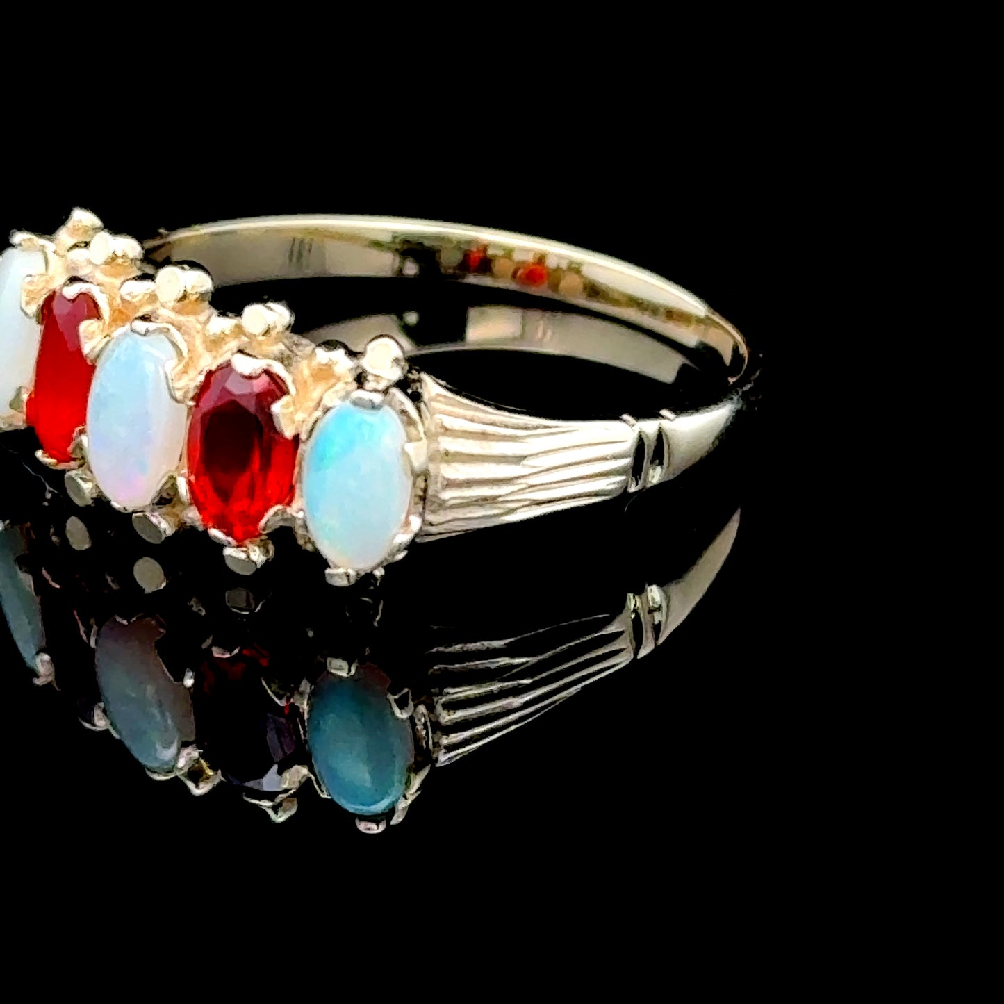 9K Gold opal & Fire Opal 5 Stone Ring Size P1/2