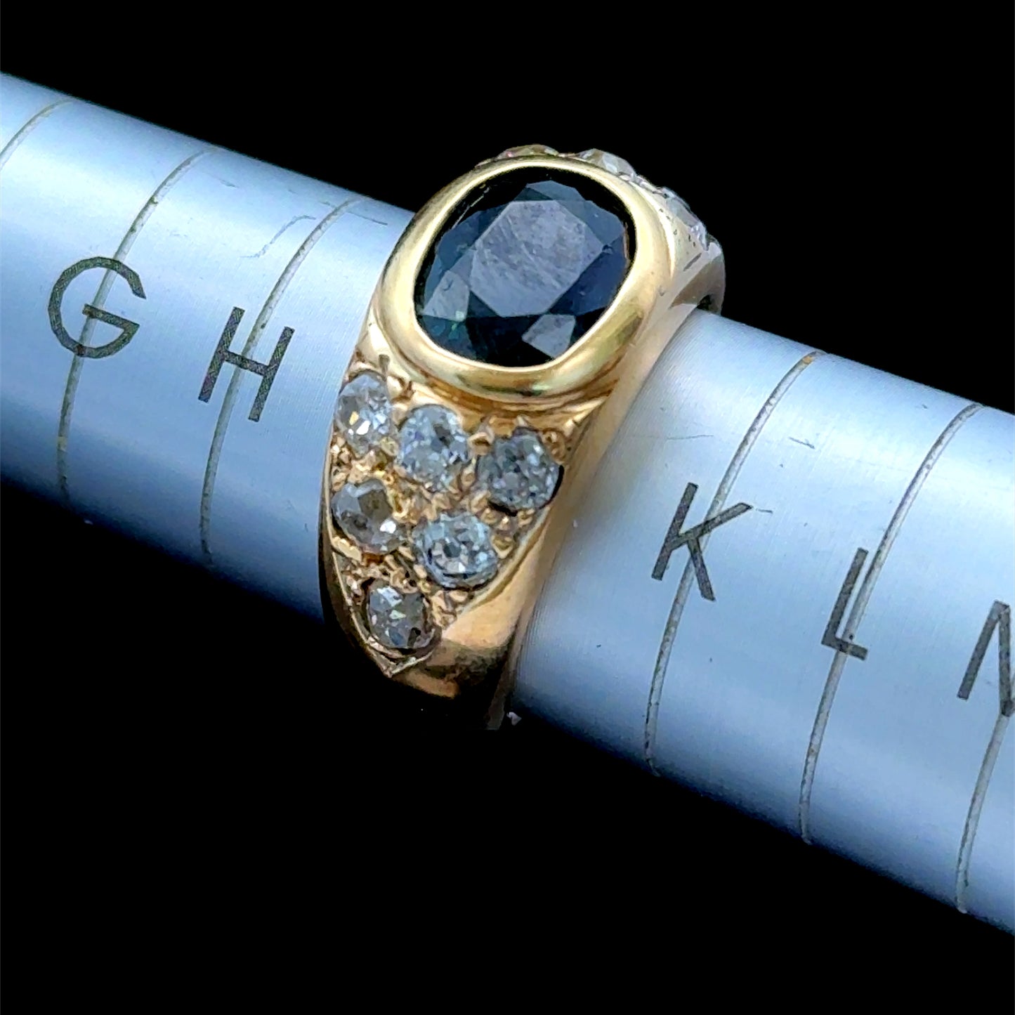 18K Yellow Gold Sapphire & Diamond Ring