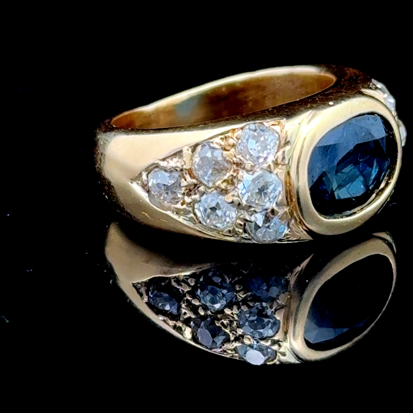 18K Yellow Gold Sapphire & Diamond Ring
