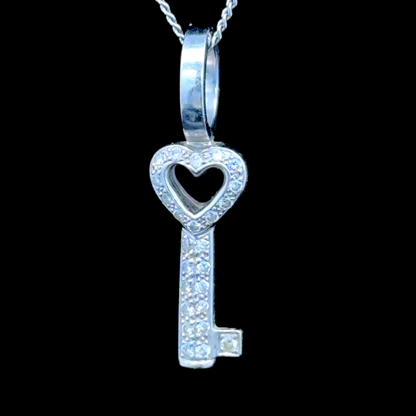 18K White Gold Diamond Key Pendant