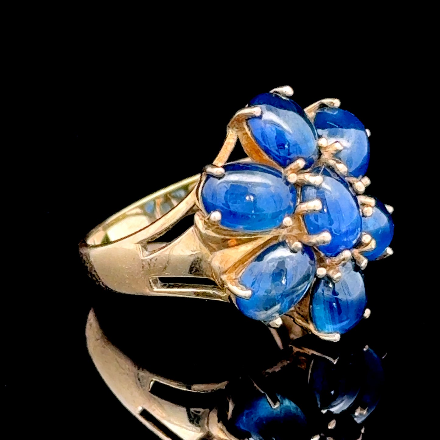 9K Yellow Gold Sapphire Flower Ring