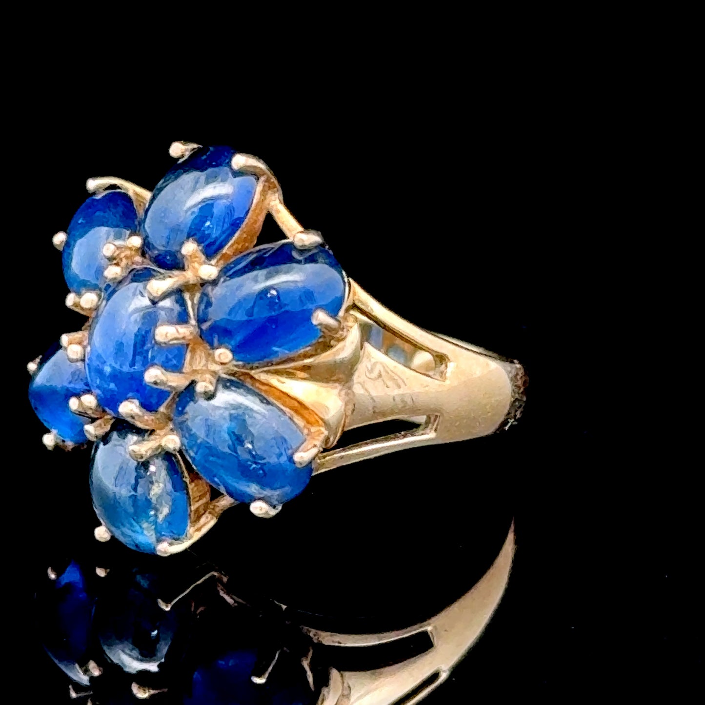 9K Yellow Gold Sapphire Flower Ring