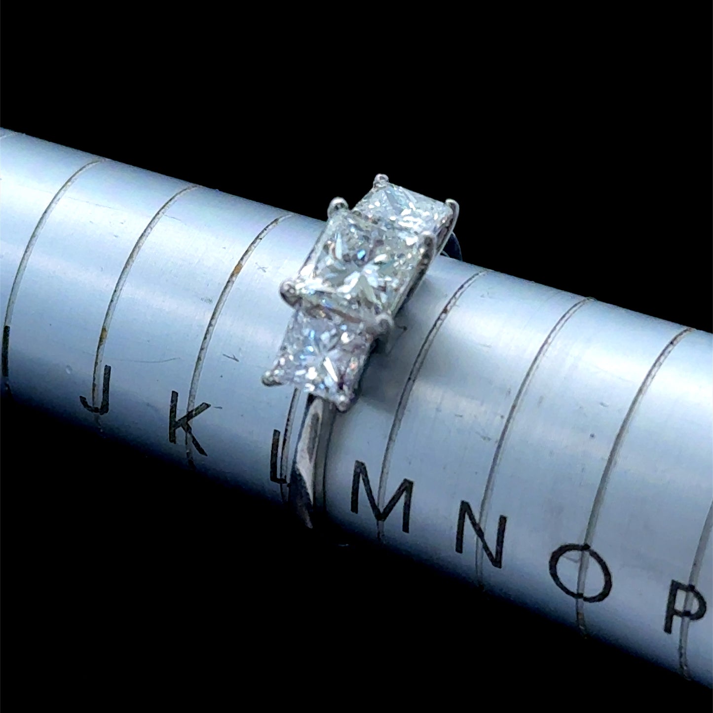 18K White Gold Princess Cut Diamond Trilogy APPX 2.1 CTS VS1-SI H-I