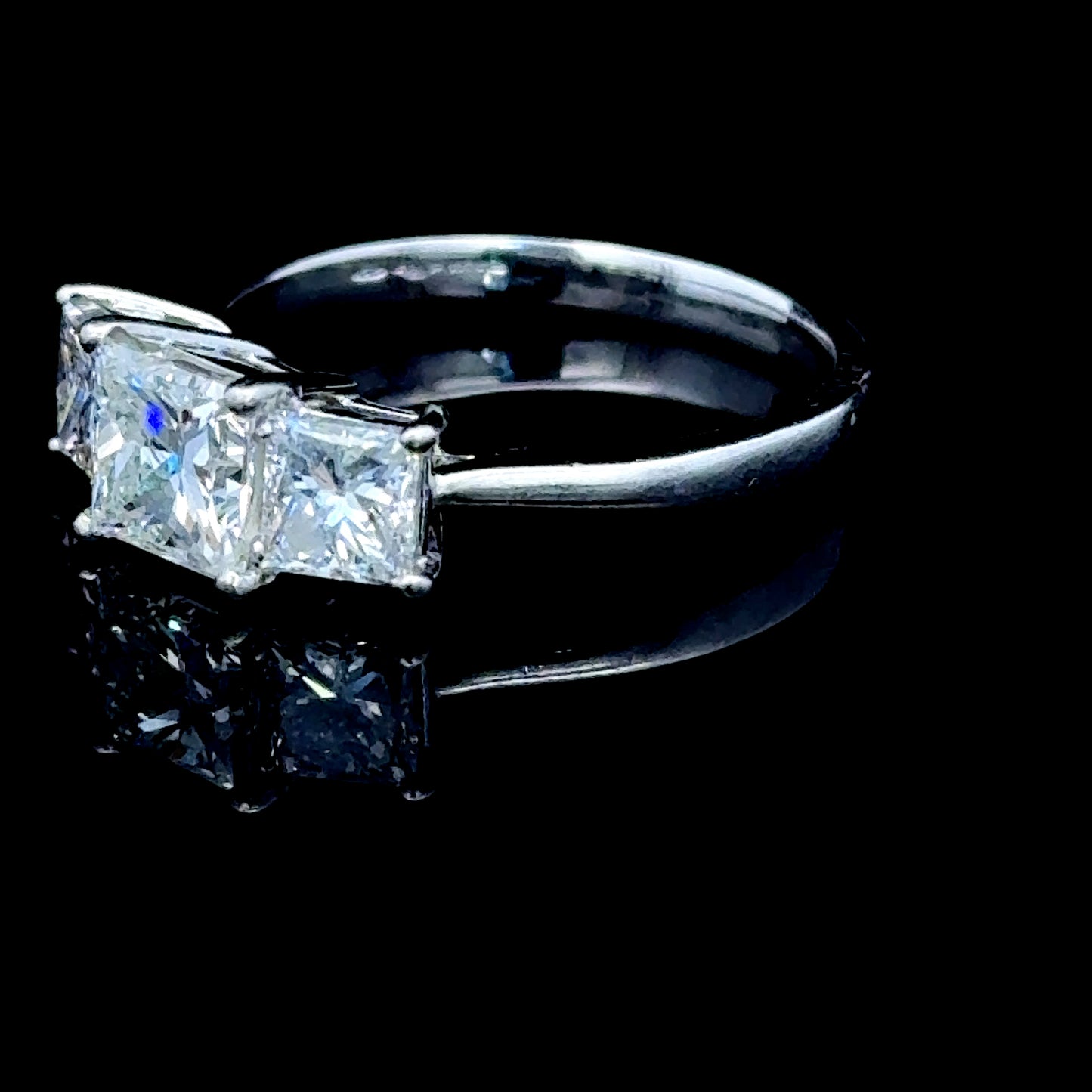 18K White Gold Princess Cut Diamond Trilogy APPX 2.1 CTS VS1-SI H-I