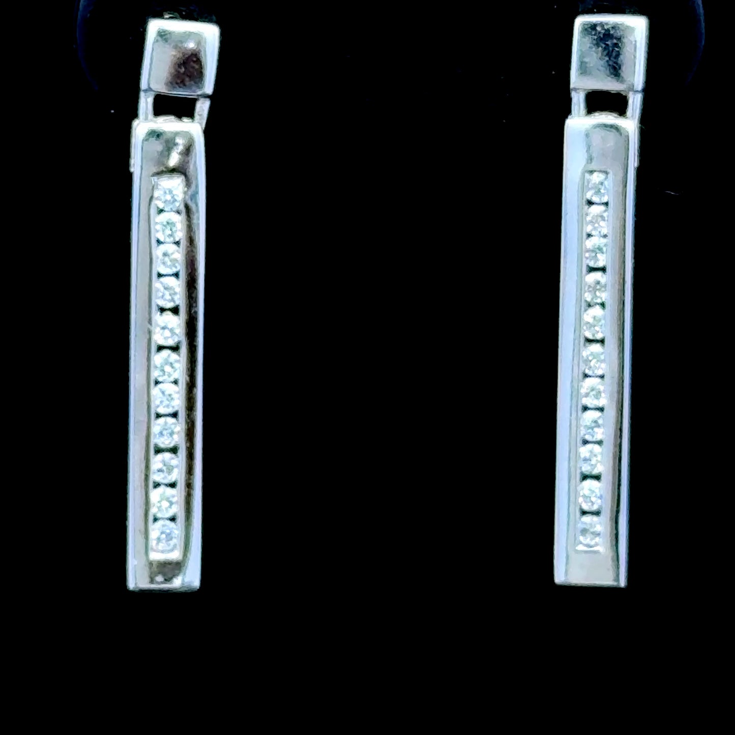 9K White Gold Diamond Drop Earrings