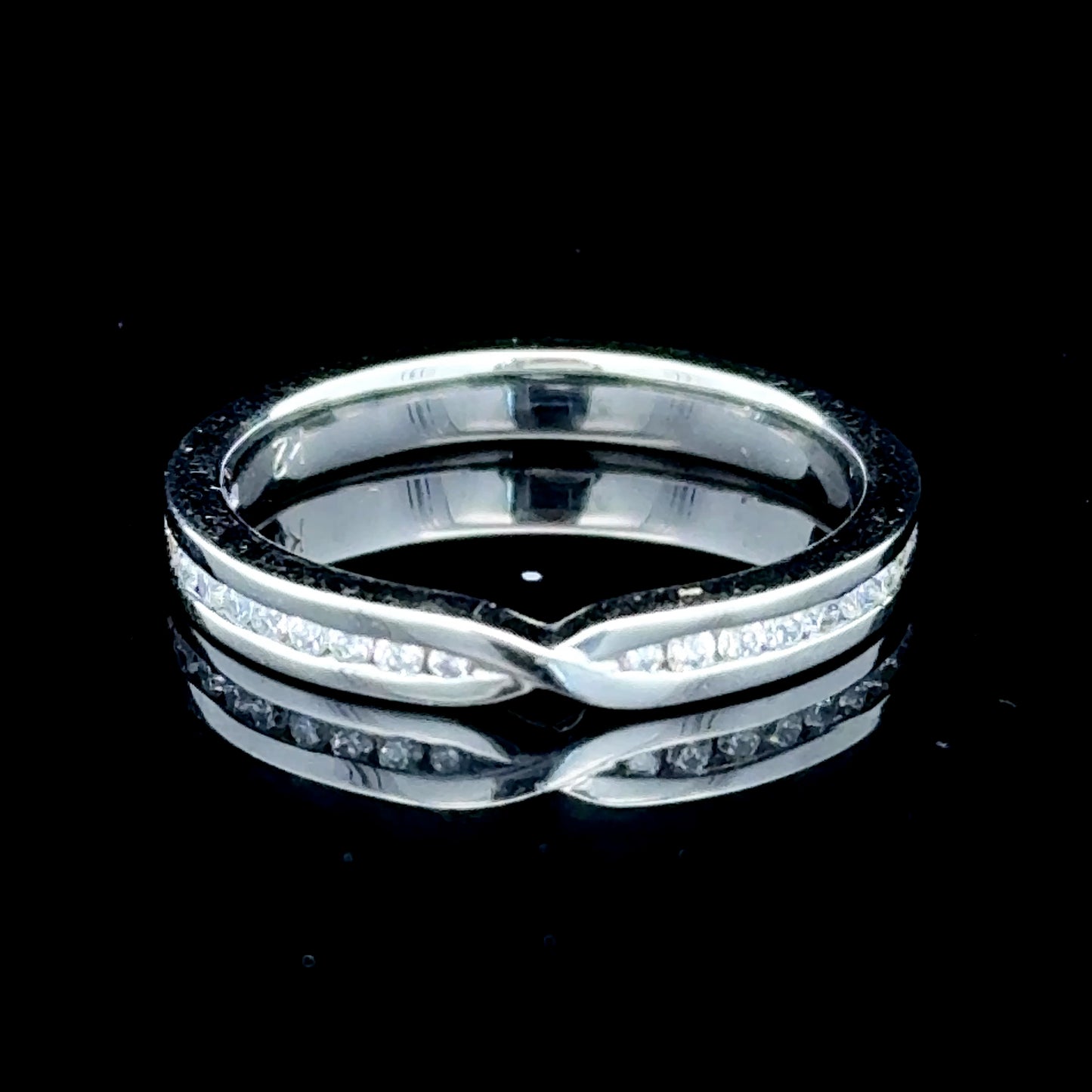 Platinum Diamond Crossover Band