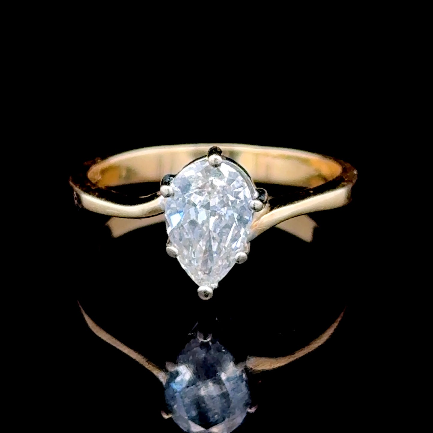 18K Yellow Gold Pear Diamond Solitaire Ring APPX 1.5 CTS