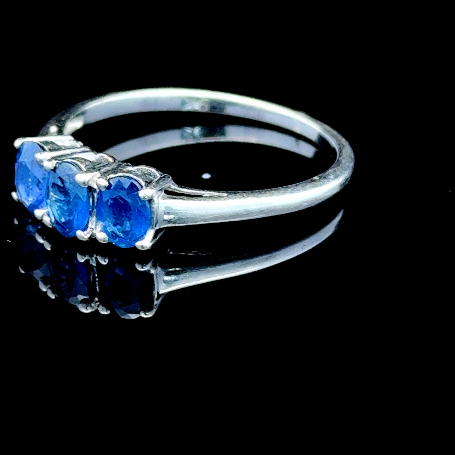 9K White Gold Sapphire 3 Stone Ring