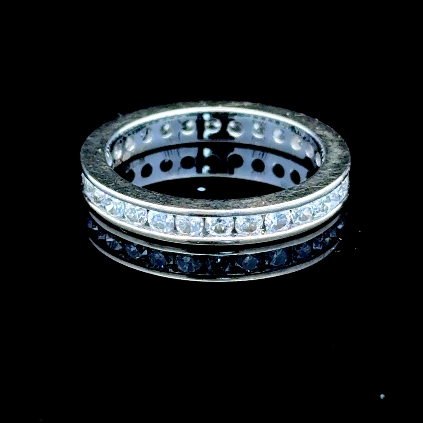 18K White Gold Full Diamond Eternity Band 1.0 CTS