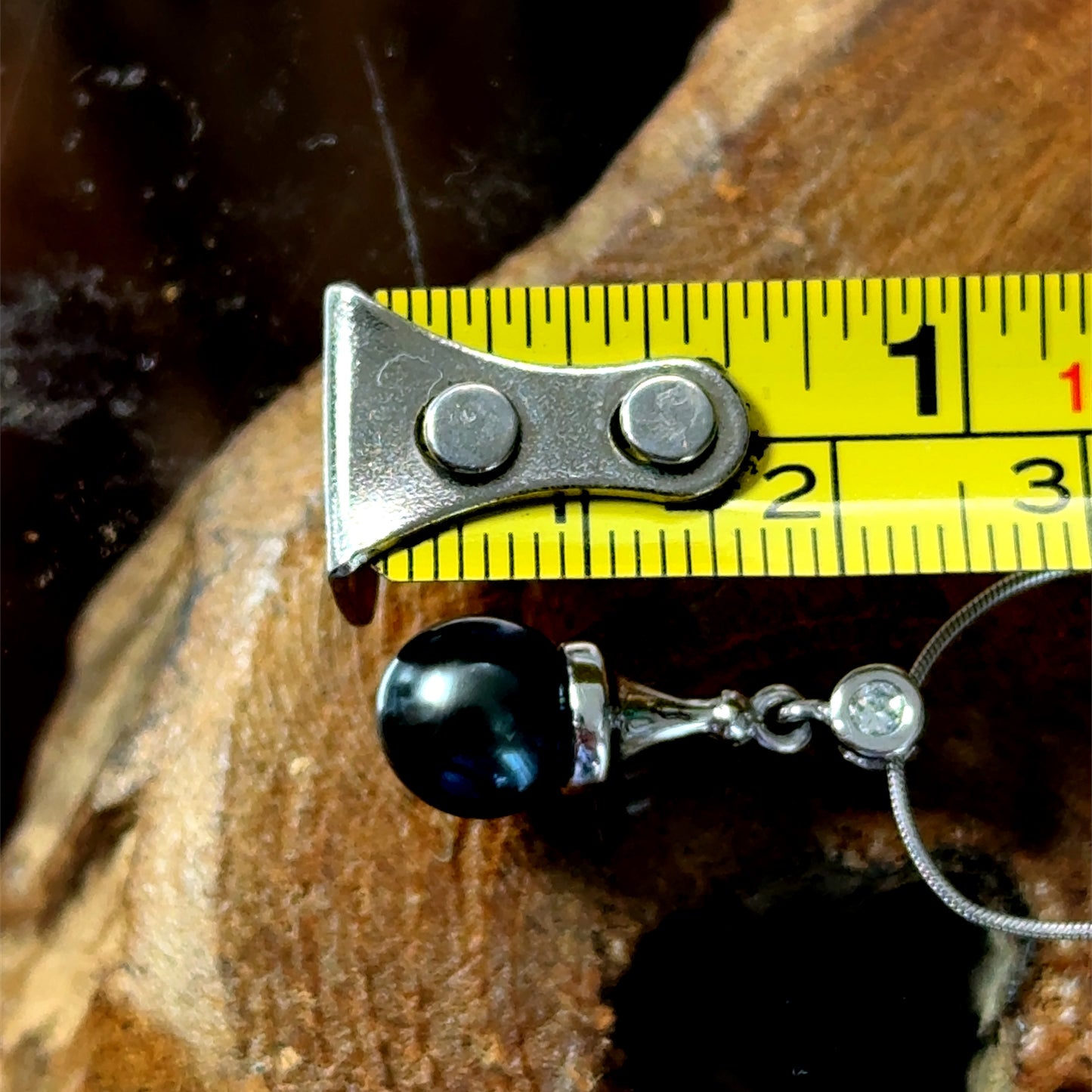 14k Gold Black Pearl & Diamond Penadant & Chain 18"