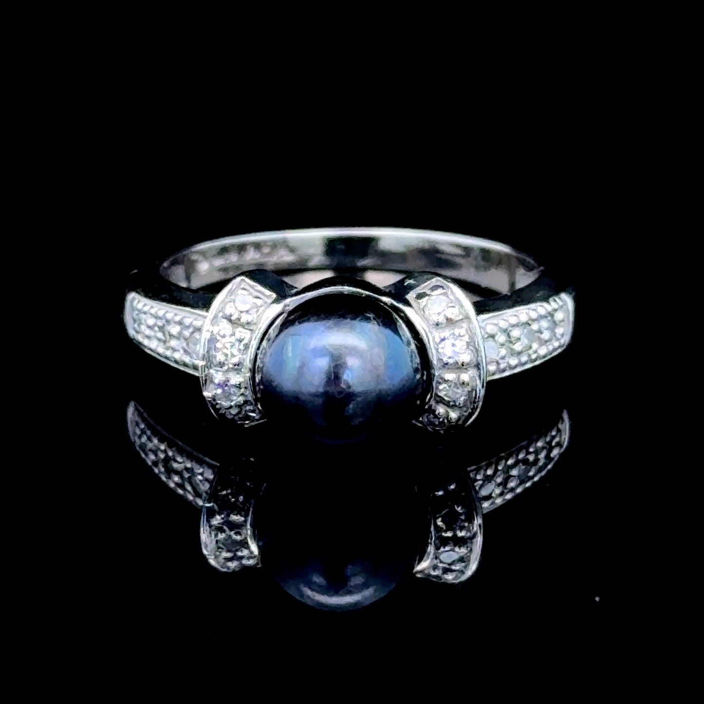 14K.White Gold Ring with Black Pearl & Dimonds Size N