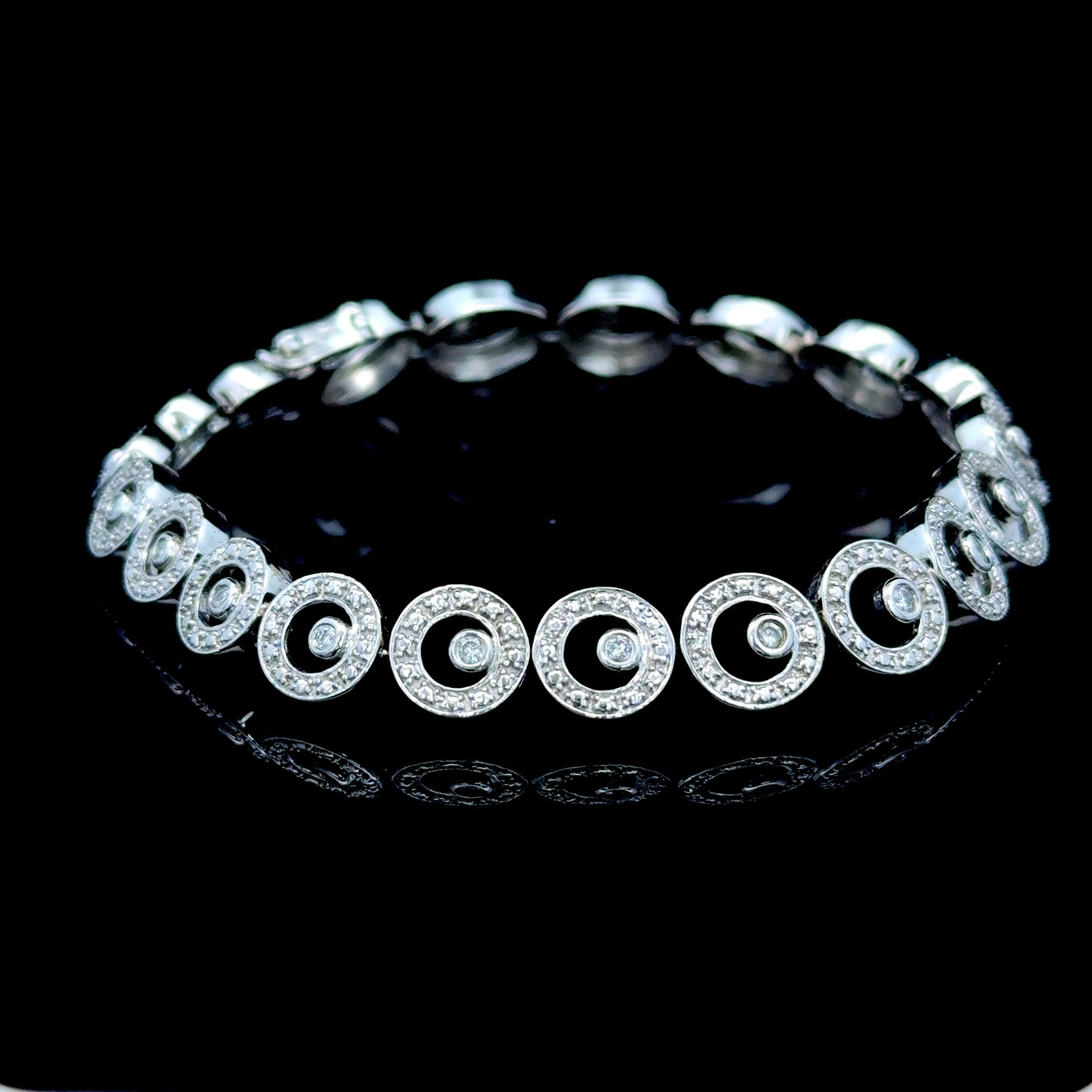 9K White Gold Diamond Bracelet 0.75 CTS