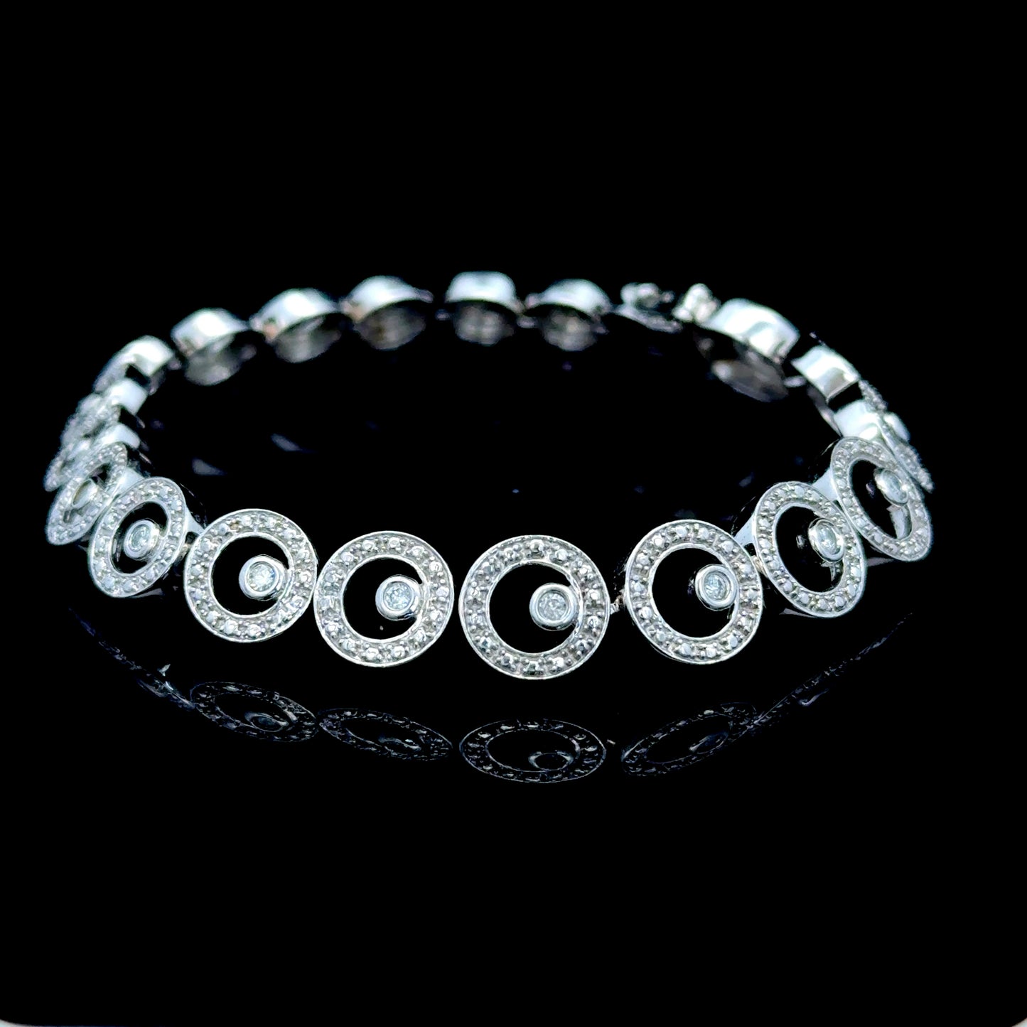9K White Gold Diamond Bracelet 0.75 CTS