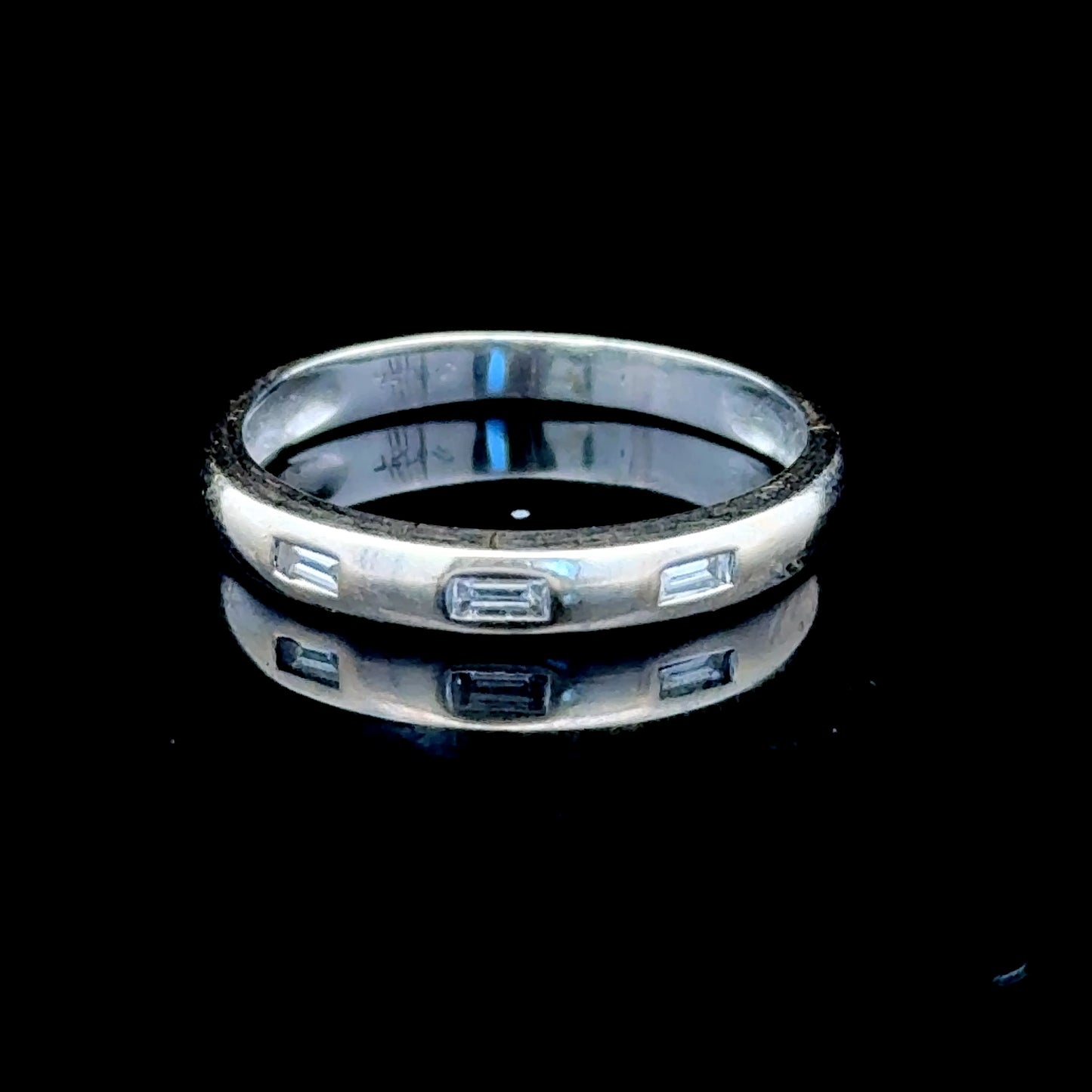18K White Gold Baguette Diamond Band