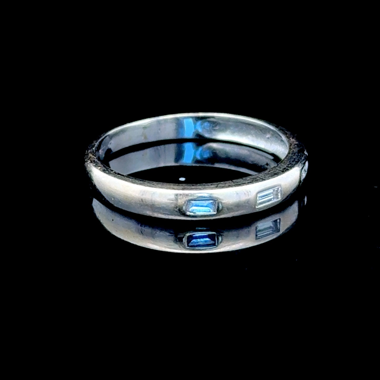 18K White Gold Baguette Diamond Band