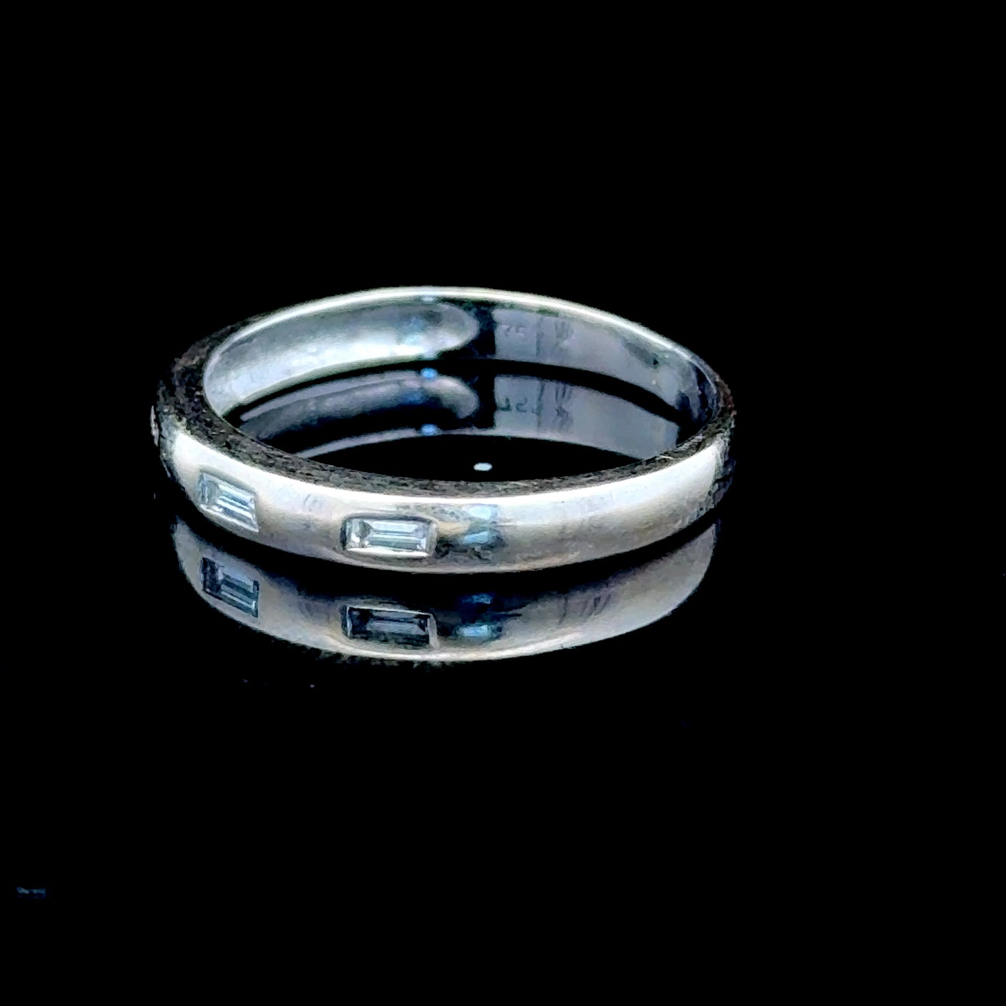 18K White Gold Baguette Diamond Band