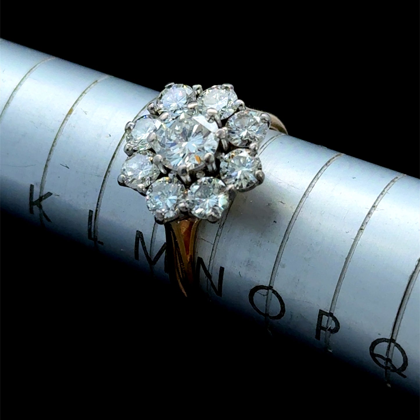 Yellow Gold Diamond Daisy Cluster Ring of 2.25 cts