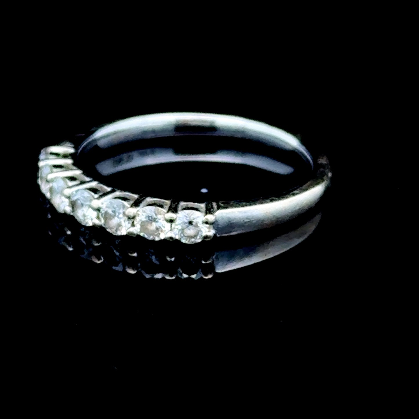 18k White Gold 7 Stone Diamond Eternity Ring 0.5 ct