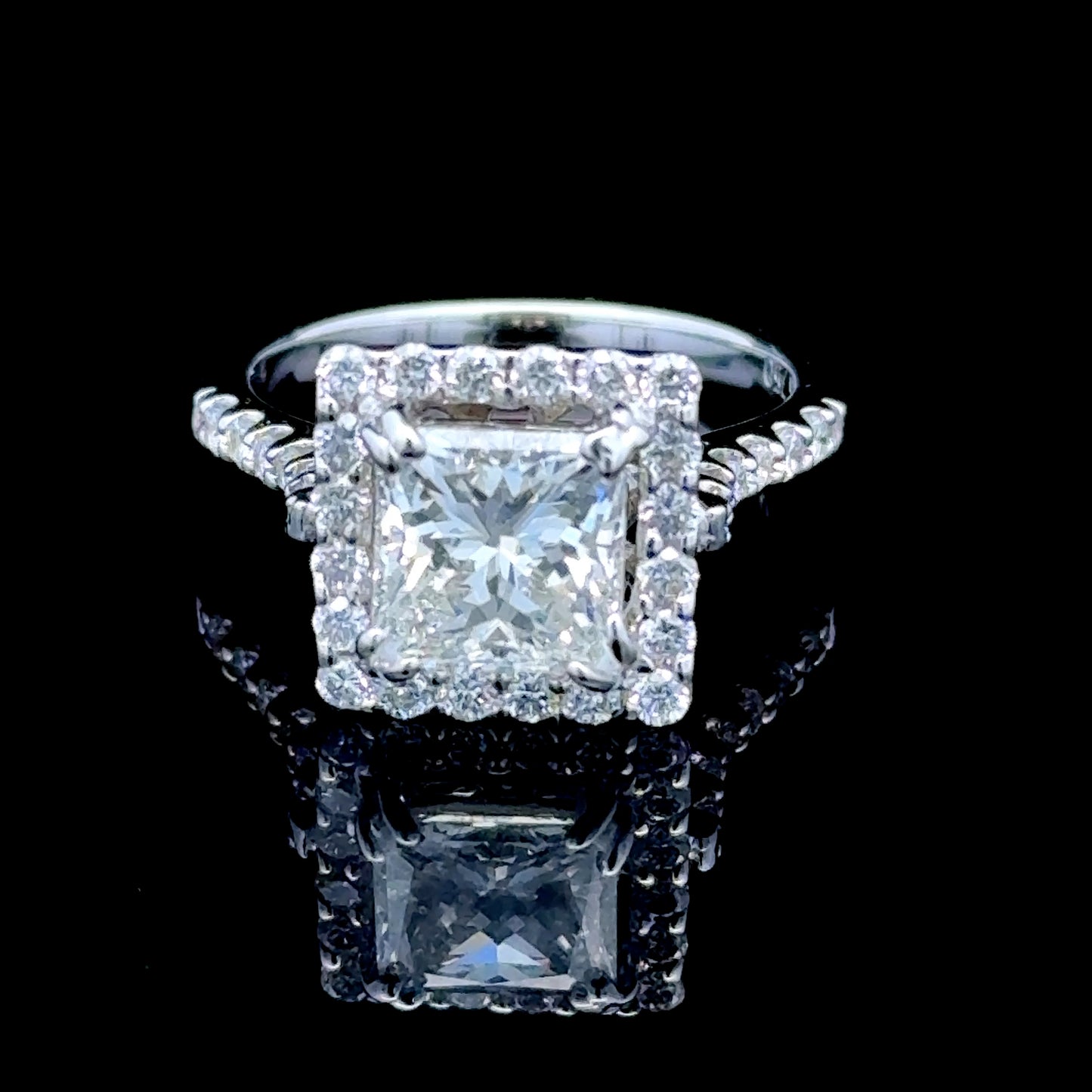 18K White Gold Princess Cut Diamond Halo Ring APPX 2.01 CTS Centre Stone H SI 1