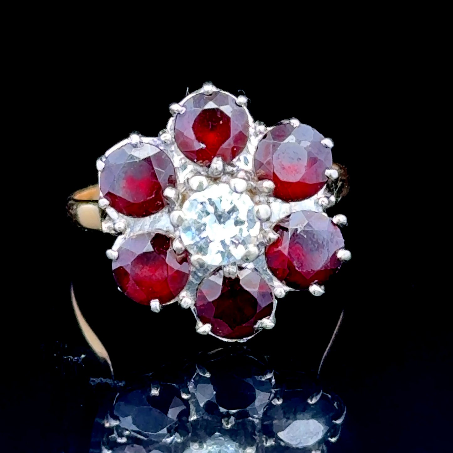 18K Yellow Gold Ruby & Diamond Daisy Ring